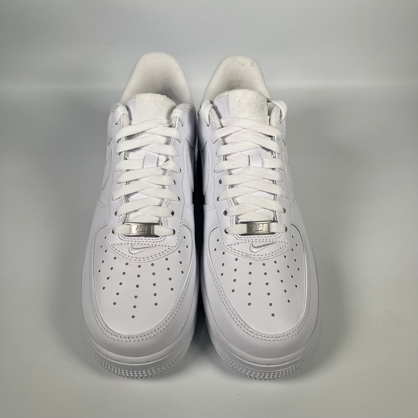 Nike x Supreme Air Force One White (2023) Size 9 NEW s18022