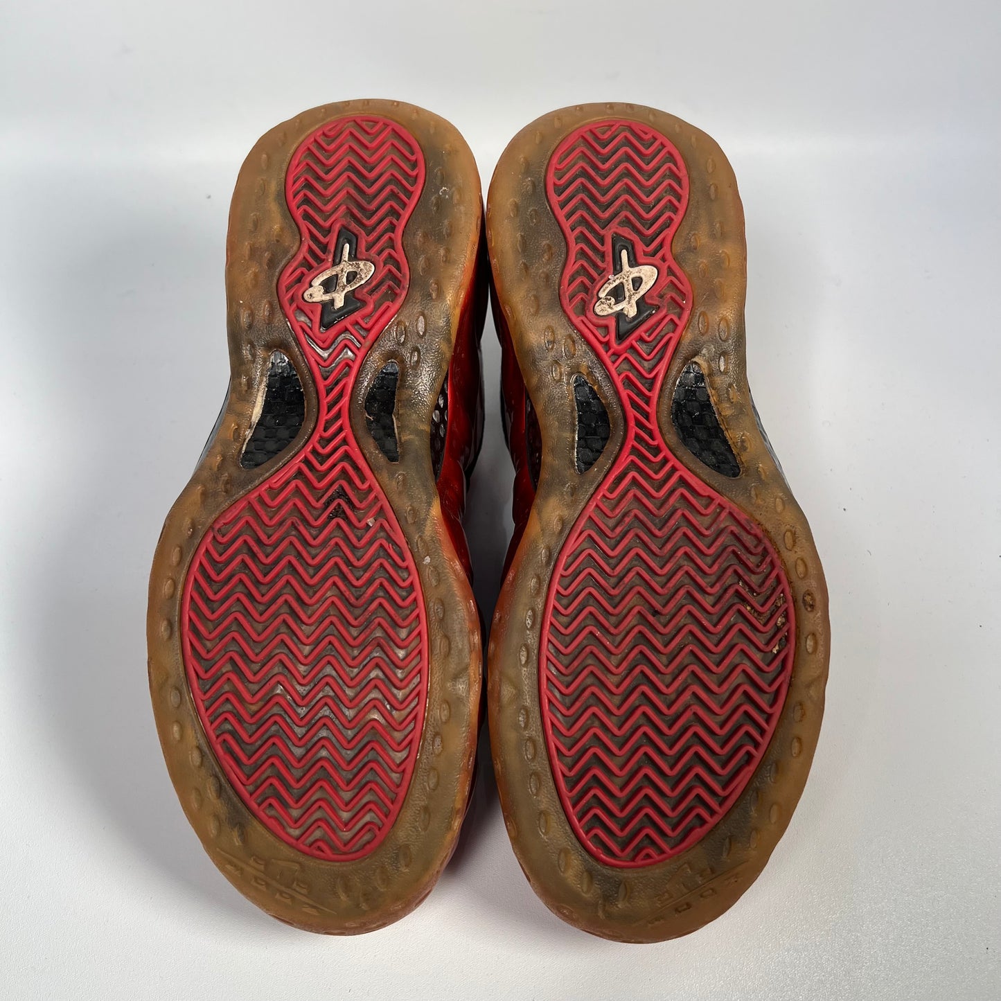 Nike Foamposite Metallic Red (2012) Size 8 USED s17111