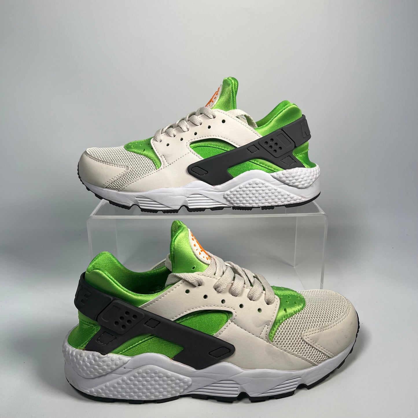 Nike Air Huarache Action Green Vivid Orange White Size 8.5 USED s17599