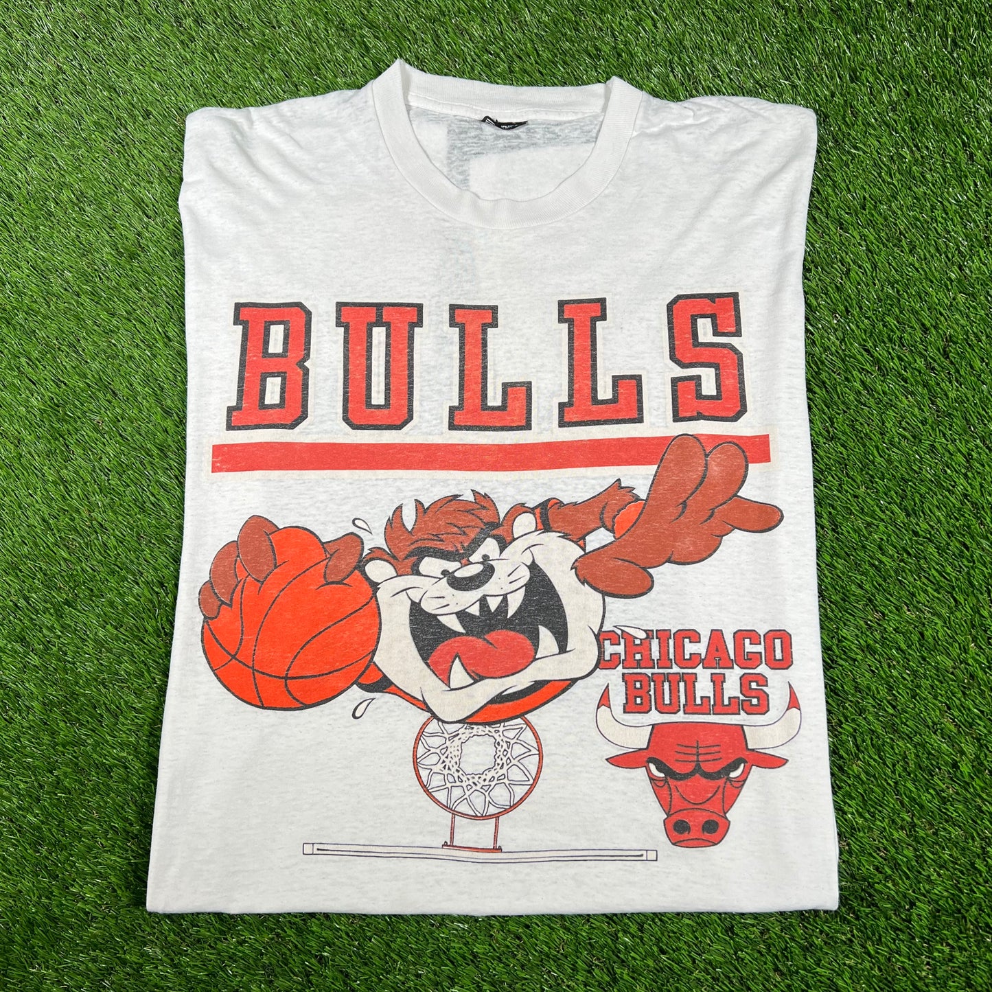 1990s Chicago Bulls Taz Loony Tunes White Tee Size XL USED v16739