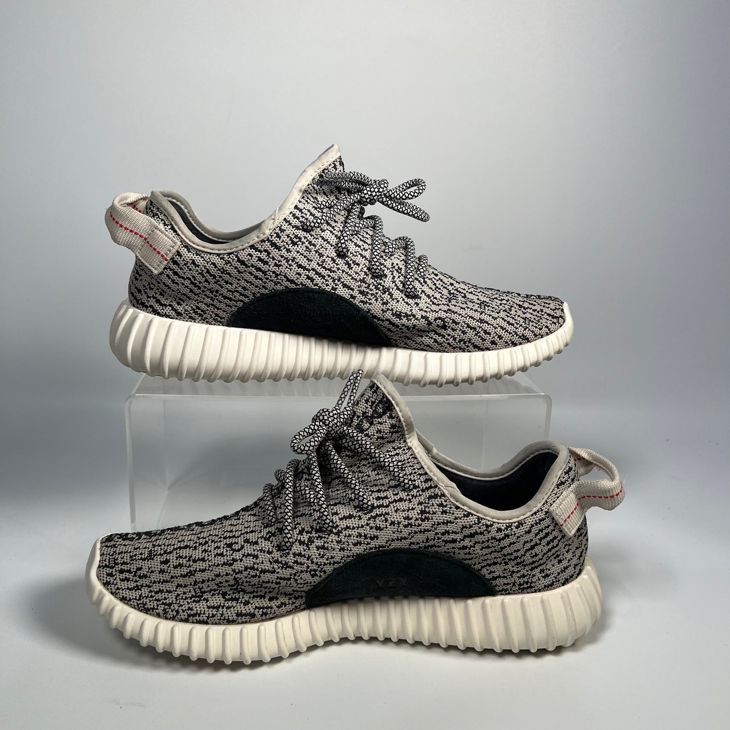 Yeezy Boost 350 Turtledove (2022) Size 9 USED s17647