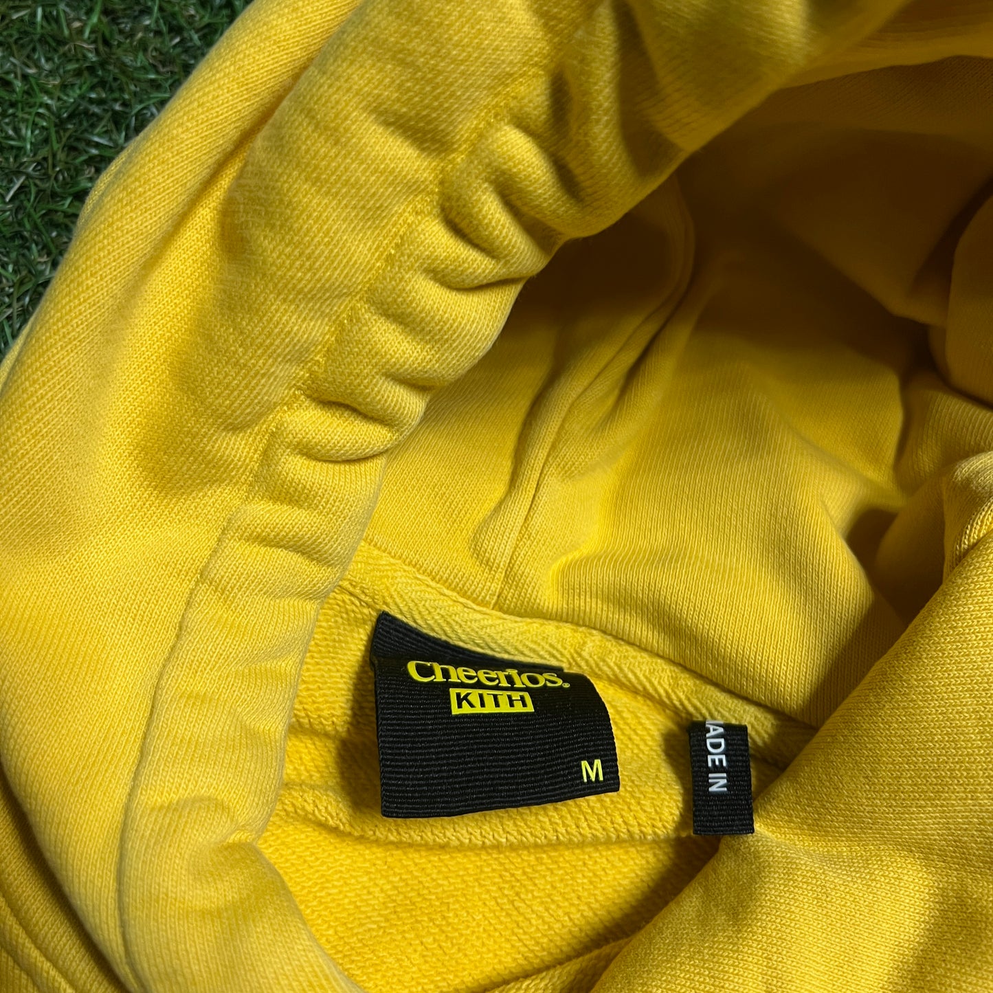 Kith Cheerios Yellow Hoodie Size Medium USED x14009