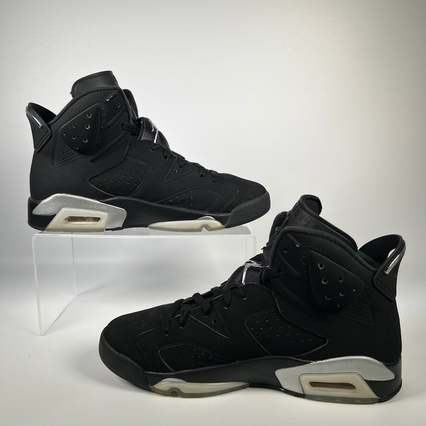Jordan 6 Chrome (2022) Size 9 USED s18606