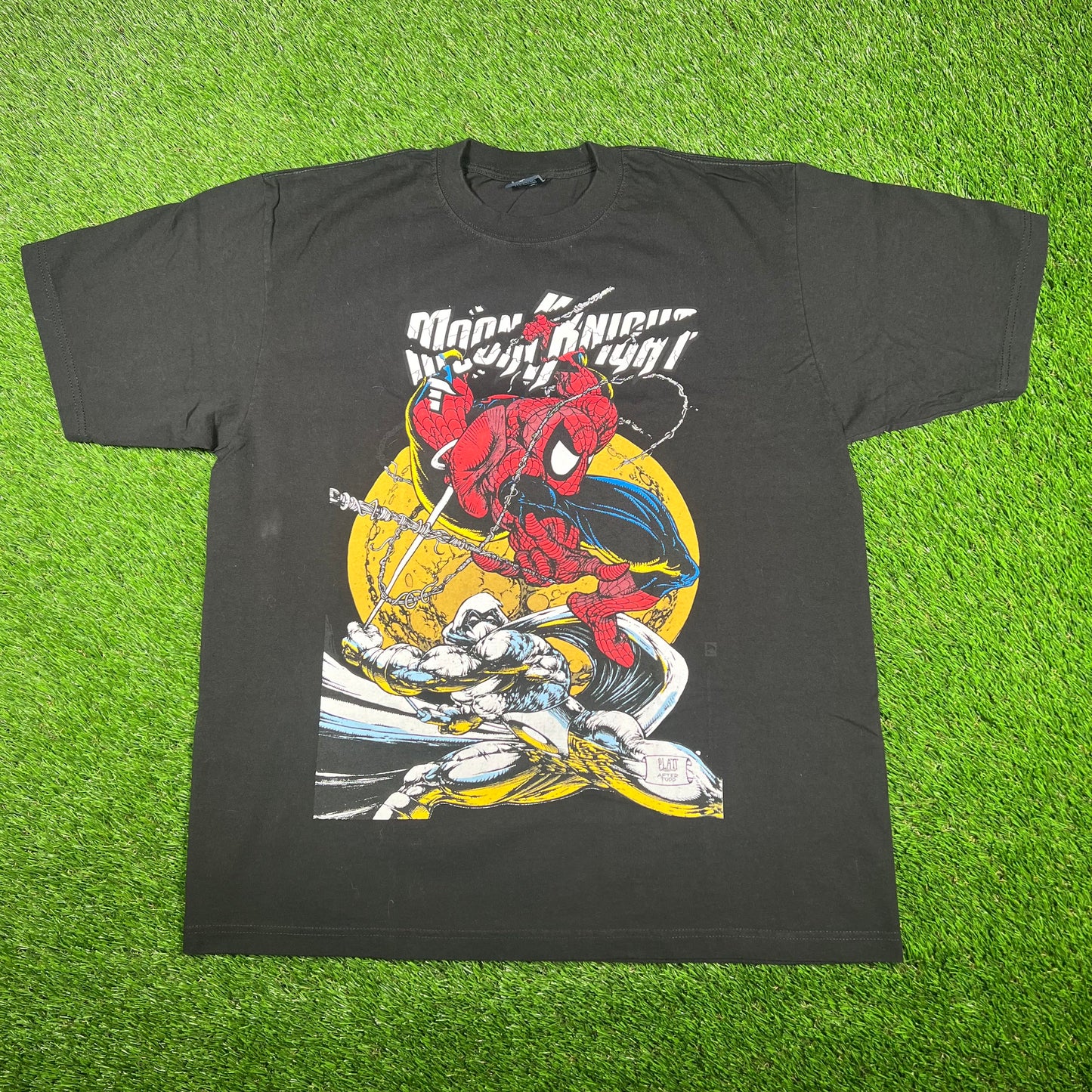 Mask and Disguise M.A.D. Marvel "Spiderman vs. Moon Knight" Black Tee Size XL USED v17083