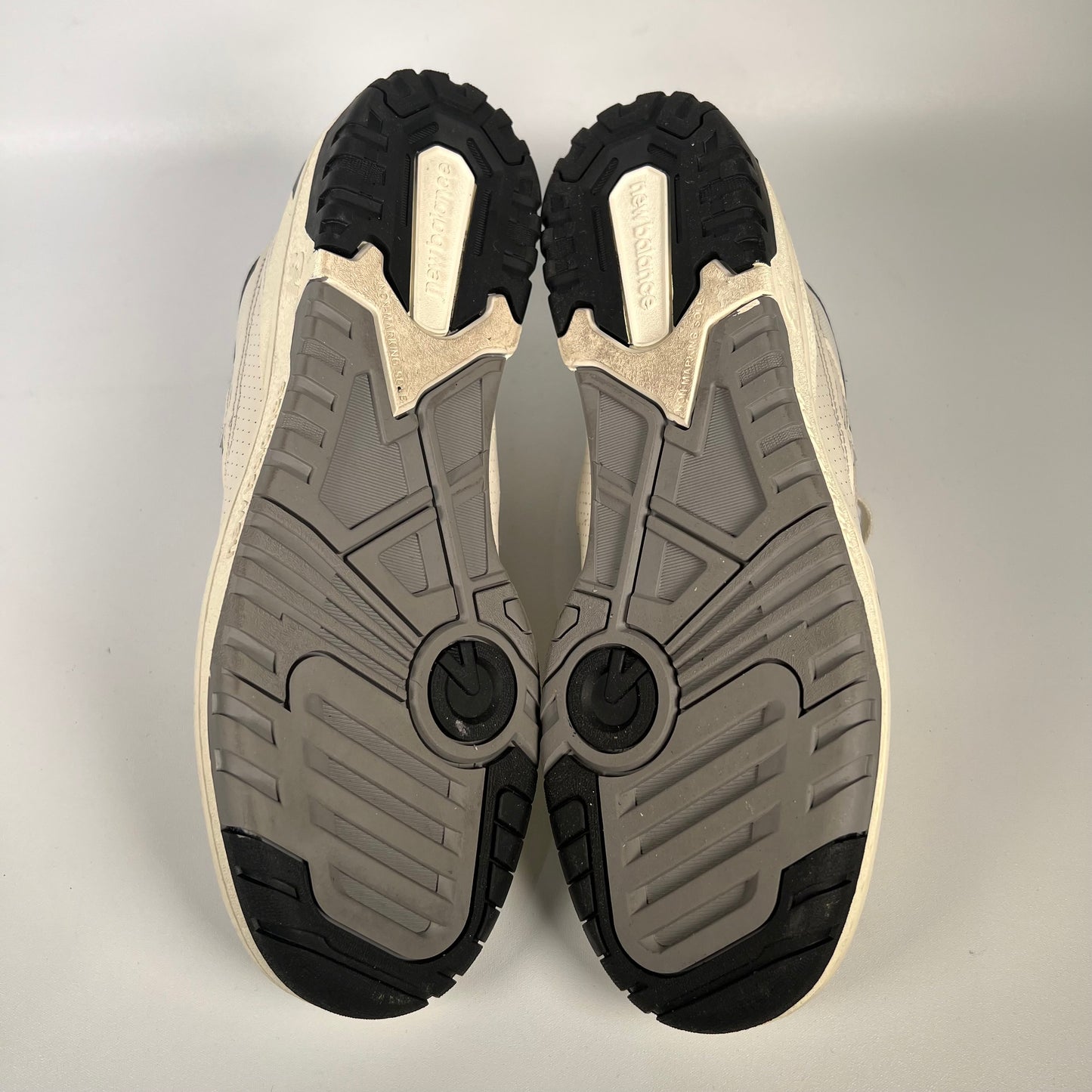 New Balance 550 Cream Black (2022) Size 10 USED s17894