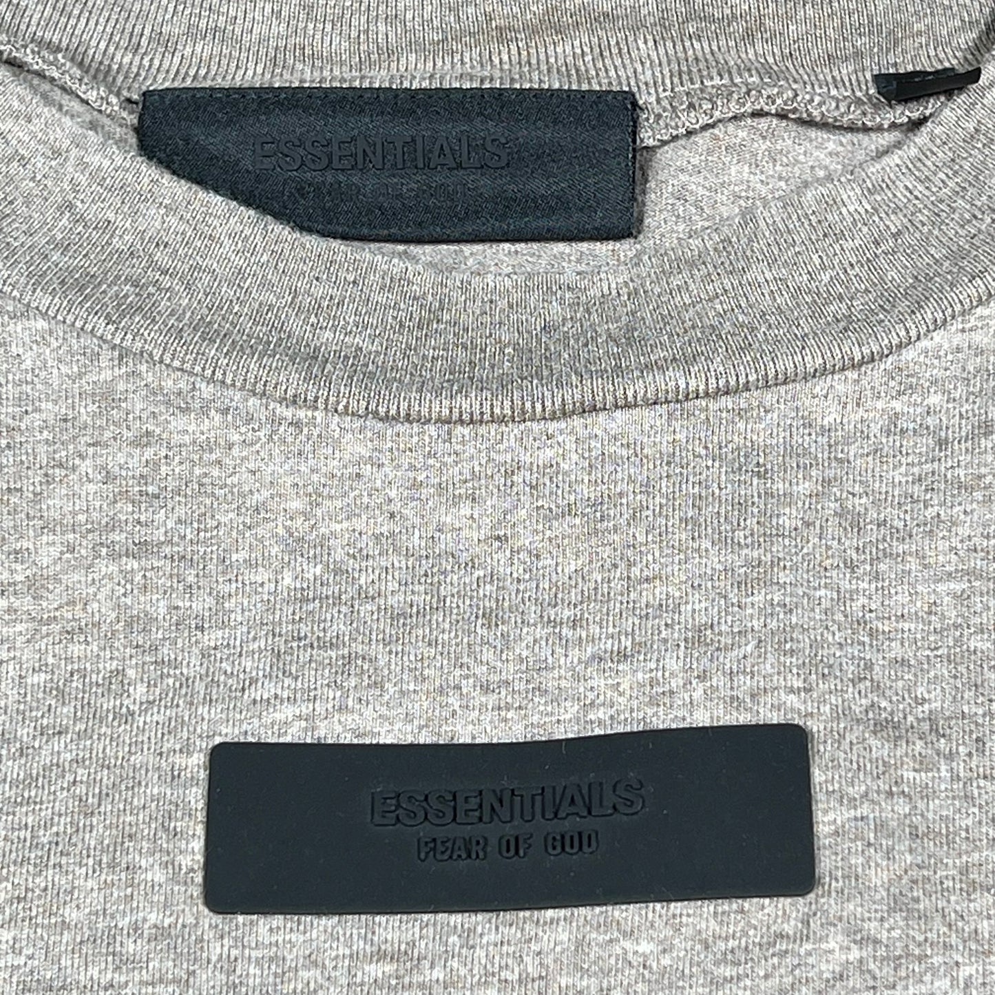FOG Essentials Tab Collar Logo Grey Tee Size Medium USED x14347