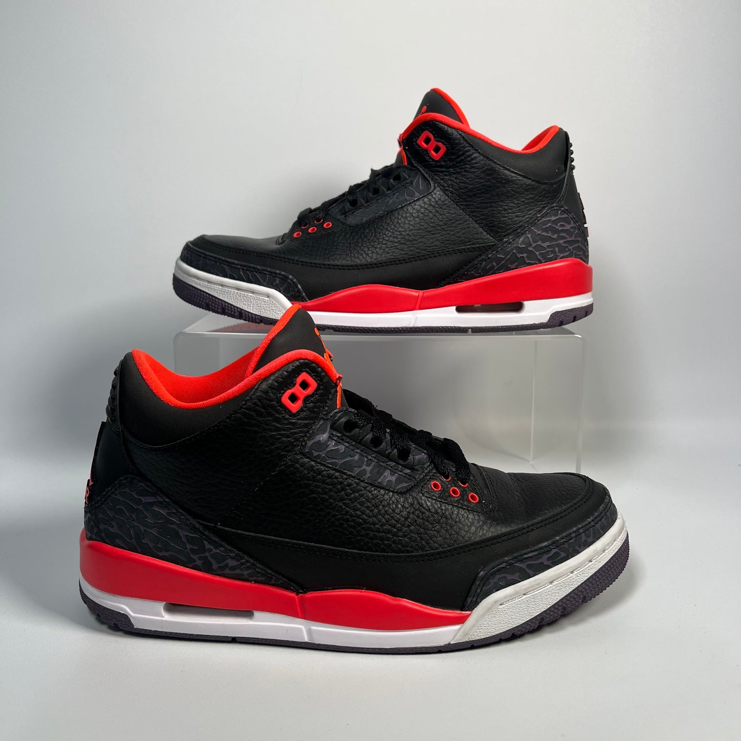 Jordan 3 Crimson (2012) Size 8.5 USED s17608