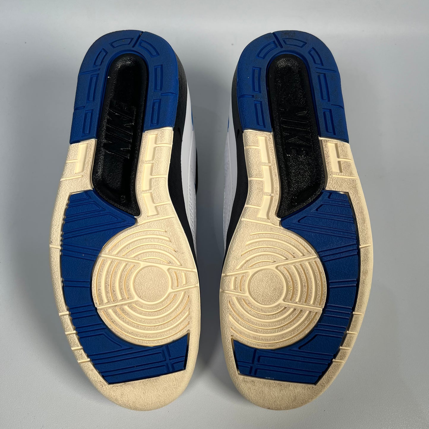 Jordan 2 Low Varsity Royal (2023) Size 5M/6.5W USED S17628