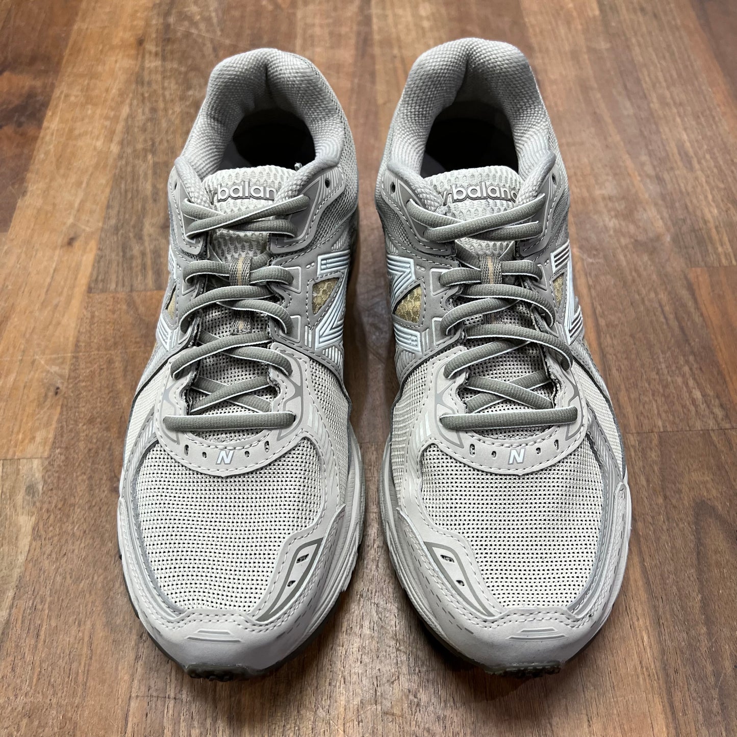 New Balance 860v2 Mars Size 8.5 USED s16952
