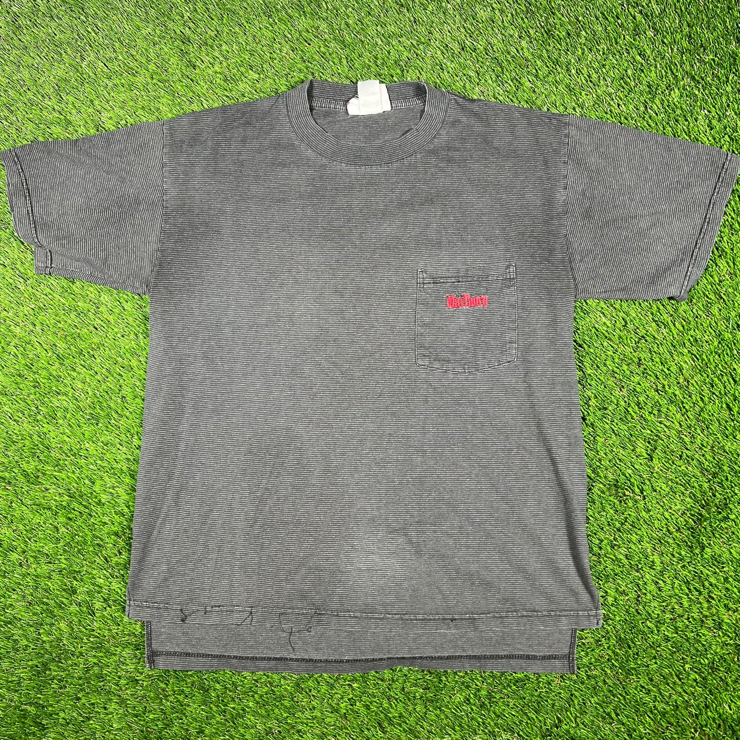 1990s Marlboro Dark Grey Pocket Tee Size Small USED v16875