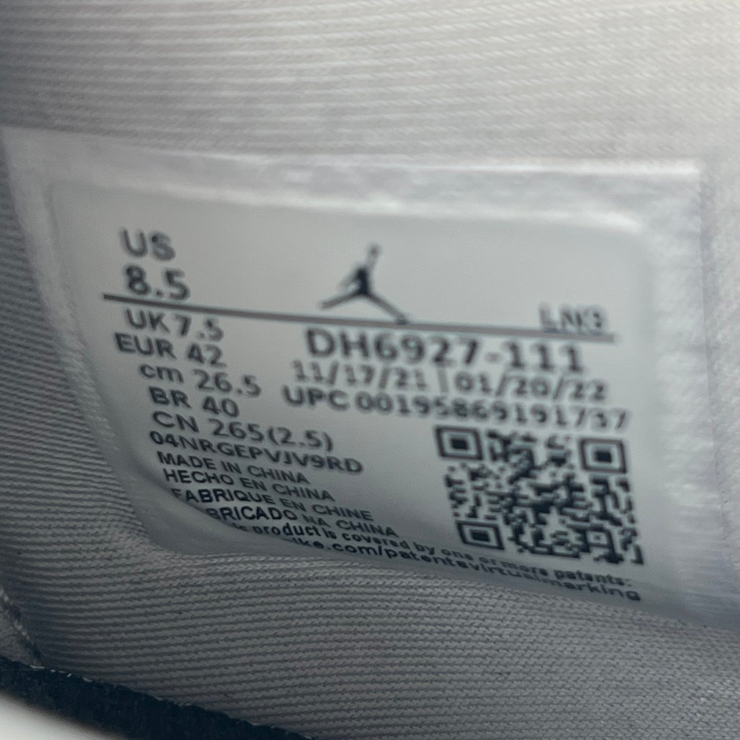 Jordan 4 Military Black (2022) Size 8.5 USED s17977