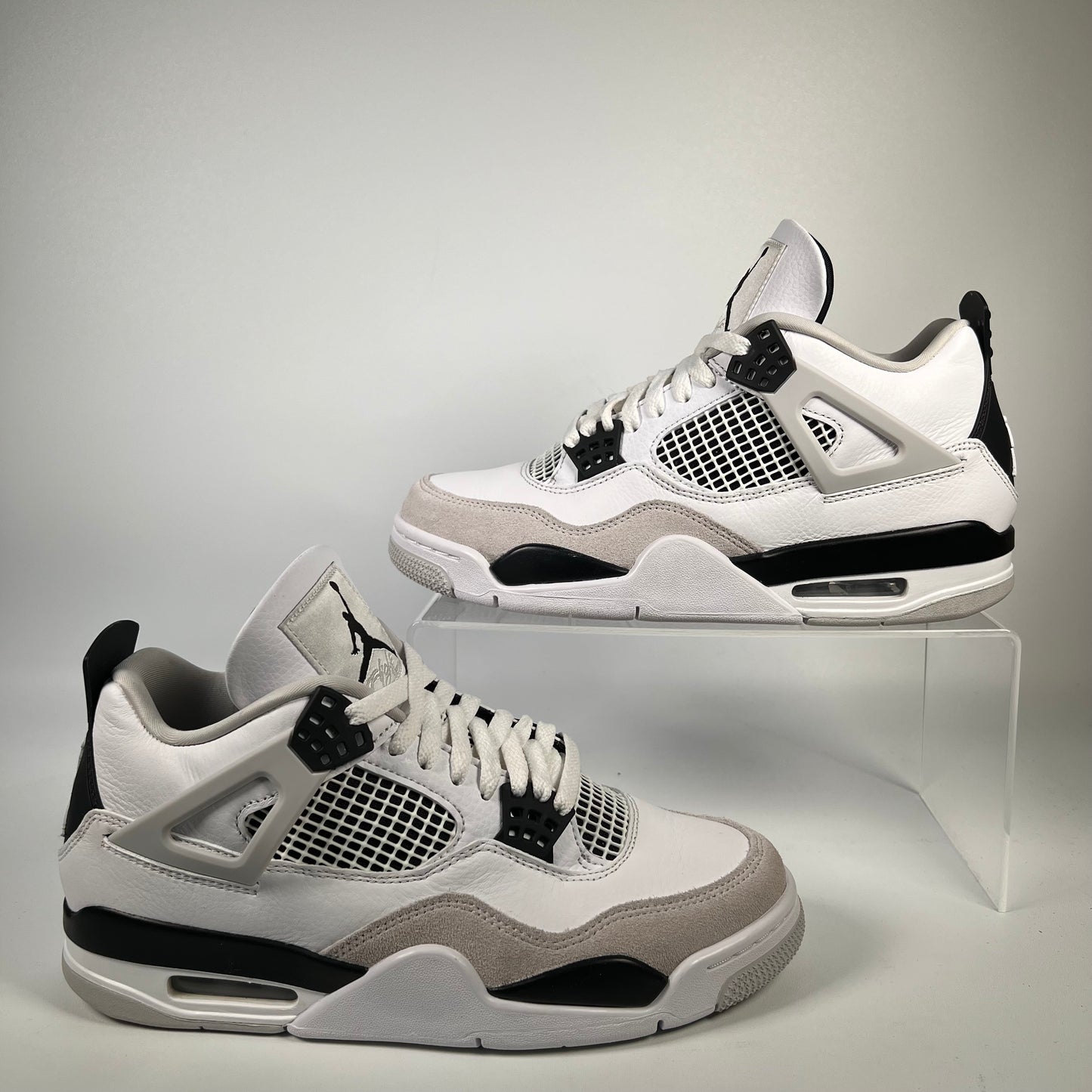 Jordan 4 Military Black (2022) Size 8 USED s18593