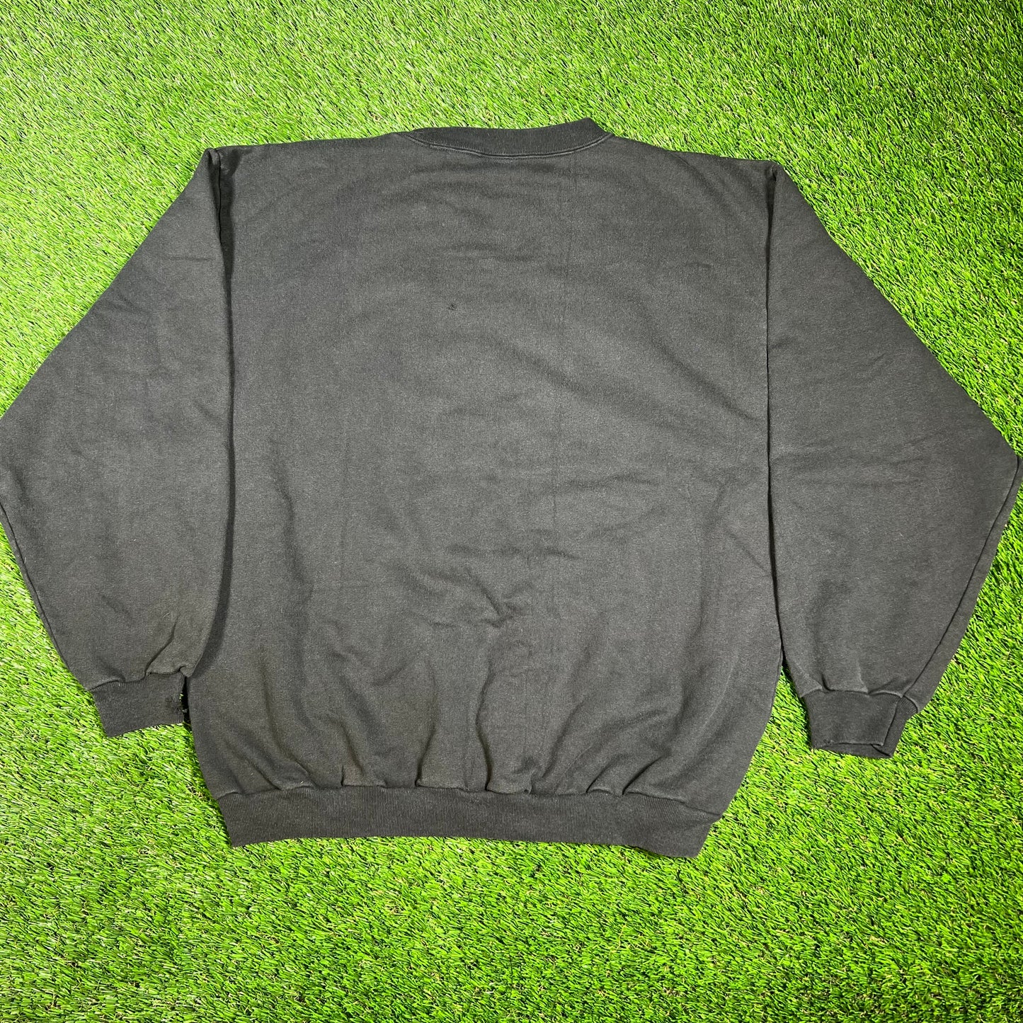 1990s Philadelphia Green Skyline Black Crewneck Size Large USED v16537
