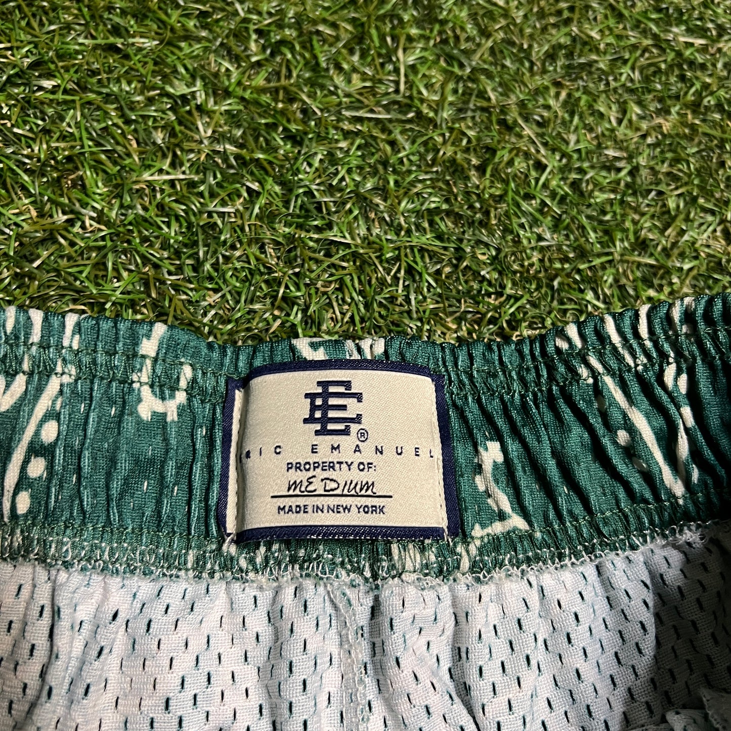 Eric Emanuel Black Logo Green Banadana Shorts Size Medium USED x14112