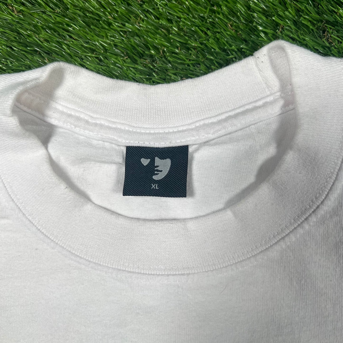 Mask and Disguise M.A.D. Marvel "The Amazing Spider Man" White Tee Size XL USED v17076