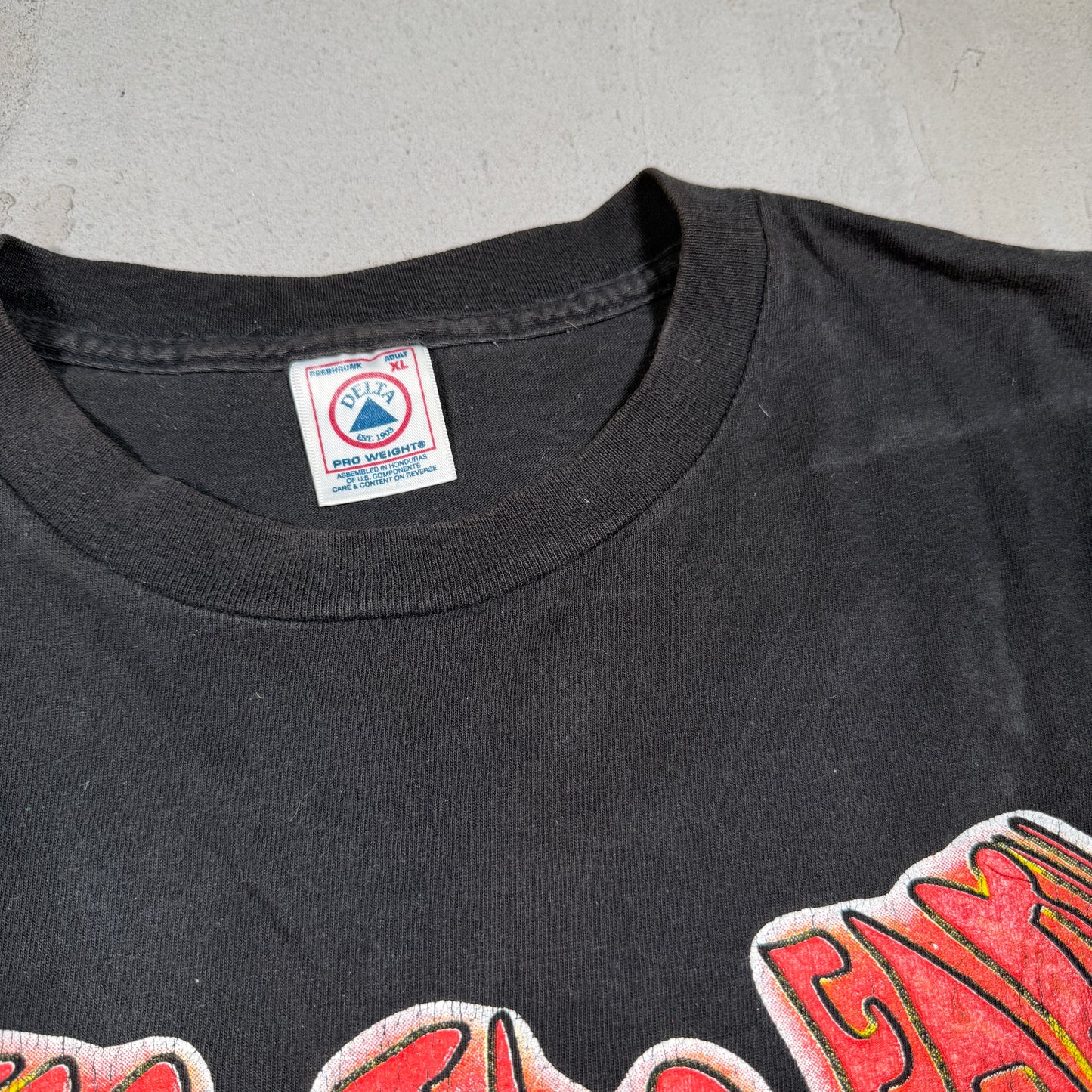 2000 Tattoo The Earth Ink Tour Tee Black Size XL USED v18267