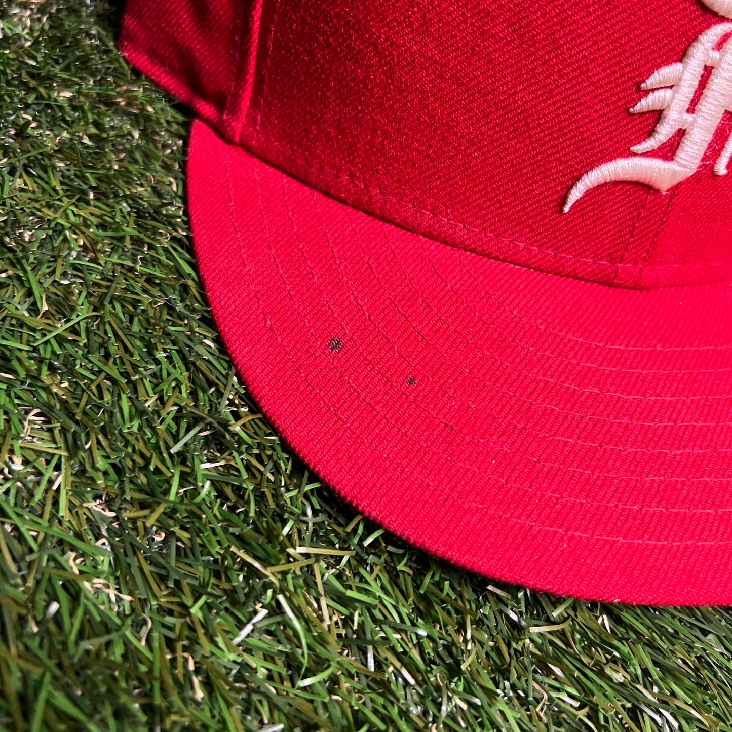 New Era Fear of God FOG White Logo Red Fitted Hat Size 7 1/2 USED x13834