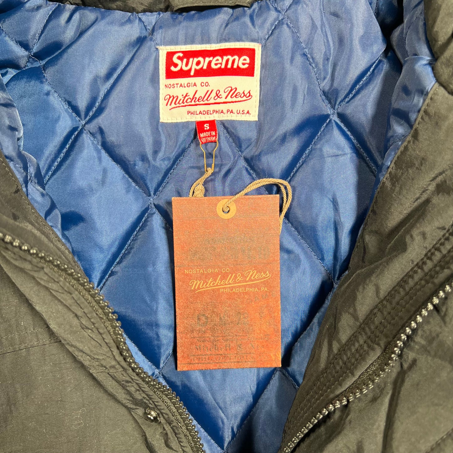 Supreme Mitchell & Ness NCAA Hooded Jacket Georgetown Black (2024) Size Small NEW x16125