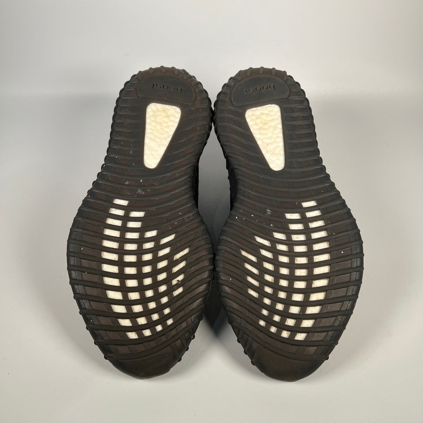 Yeezy 350 Core Black Red (2016) Size 11 USED s18037