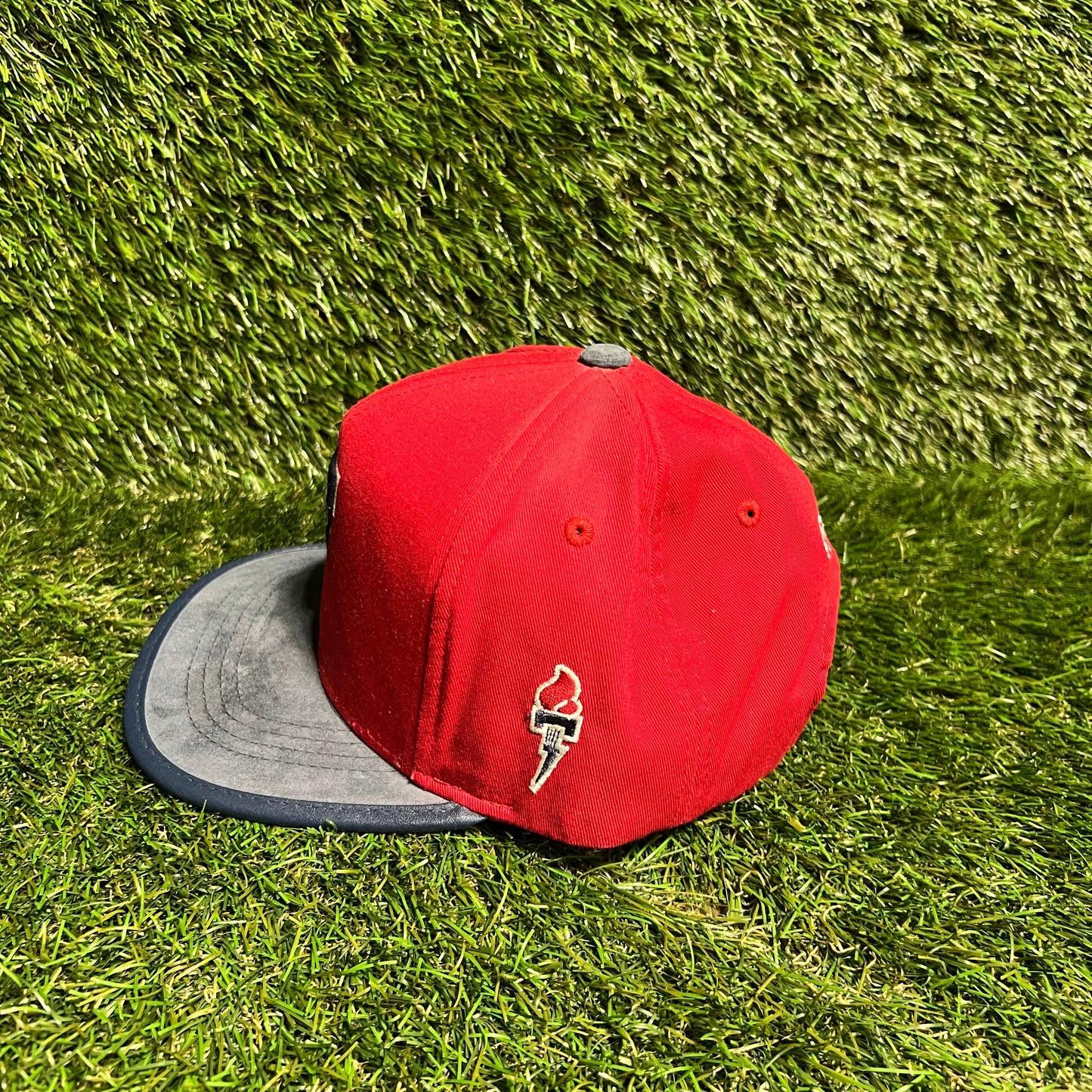 Tackma Blue T Logo Red Hat One Size USED v15982