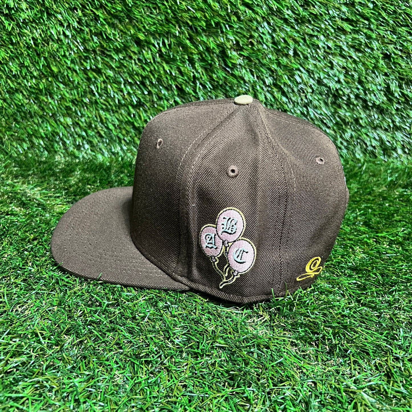 ABC Balloons Brown Snapback Size One Size USED v16039