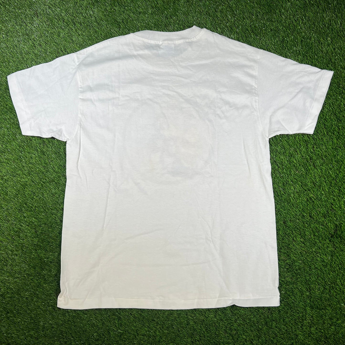 1996 Disney Charaters Circle of Friends White Tee Size Large USED v16697
