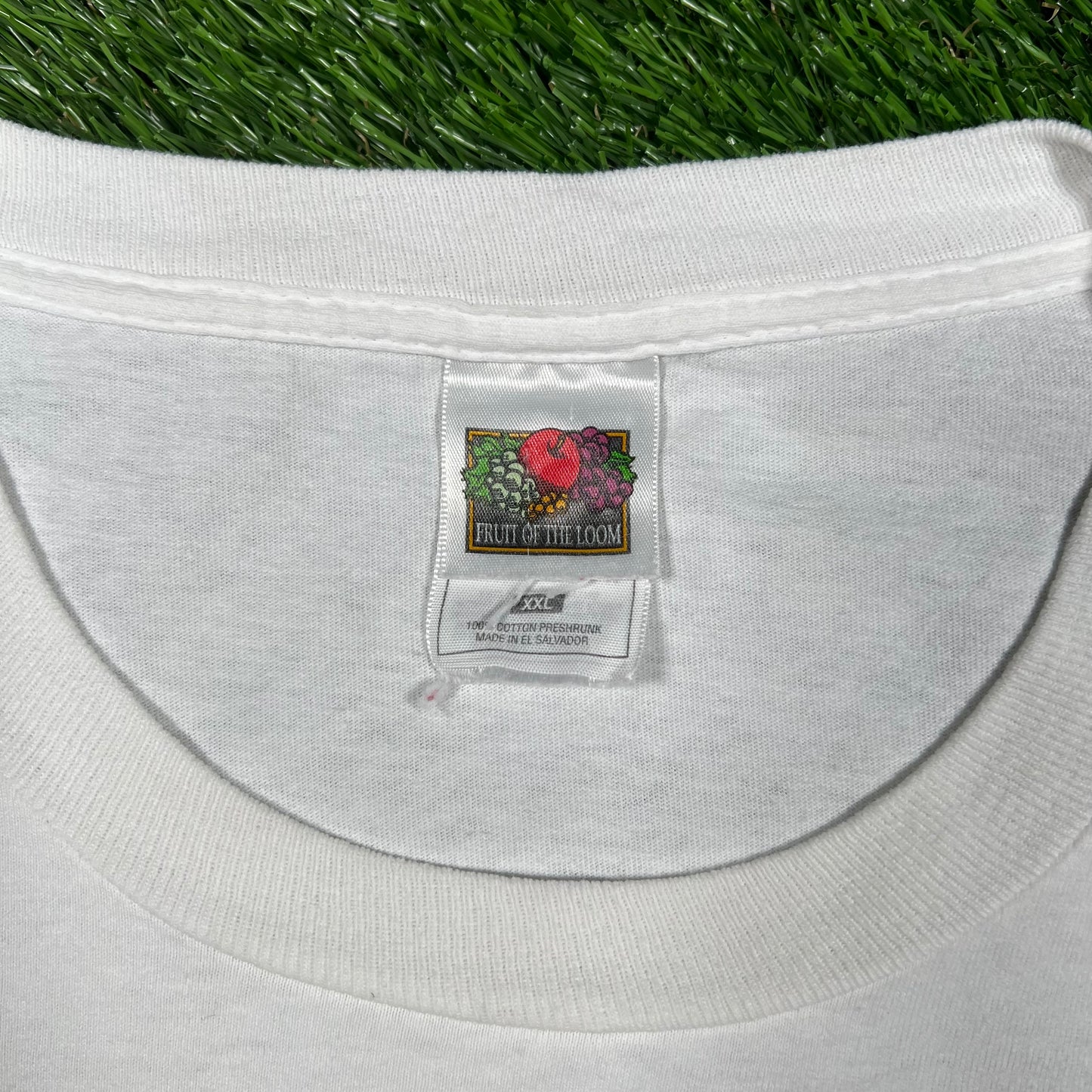 1998 Chicago Bulls Champions Gold Trophy White Tee Size XXL USED v16729