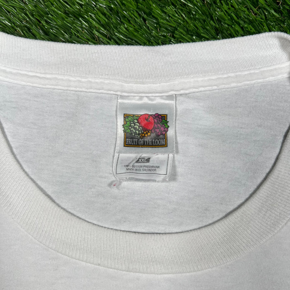 1998 Chicago Bulls Champions Gold Trophy White Tee Size XXL USED v16729