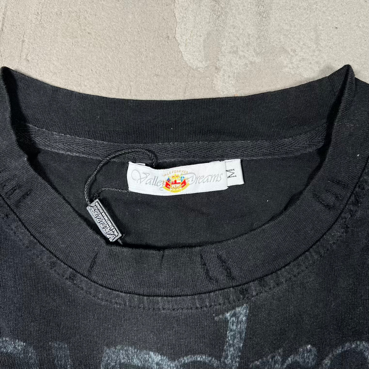 Vale Voices Washed Black Tee Size Medium NEW x18965