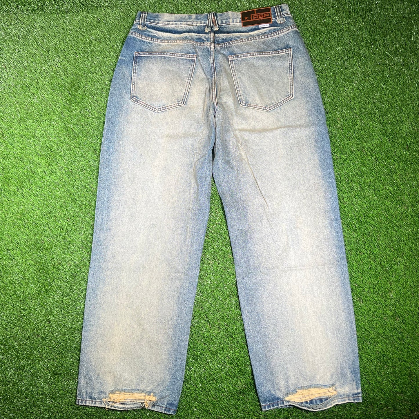 GV Gallery Rasperry Pink Spellout Acid Washed Jeans Size Medium NEW x14953