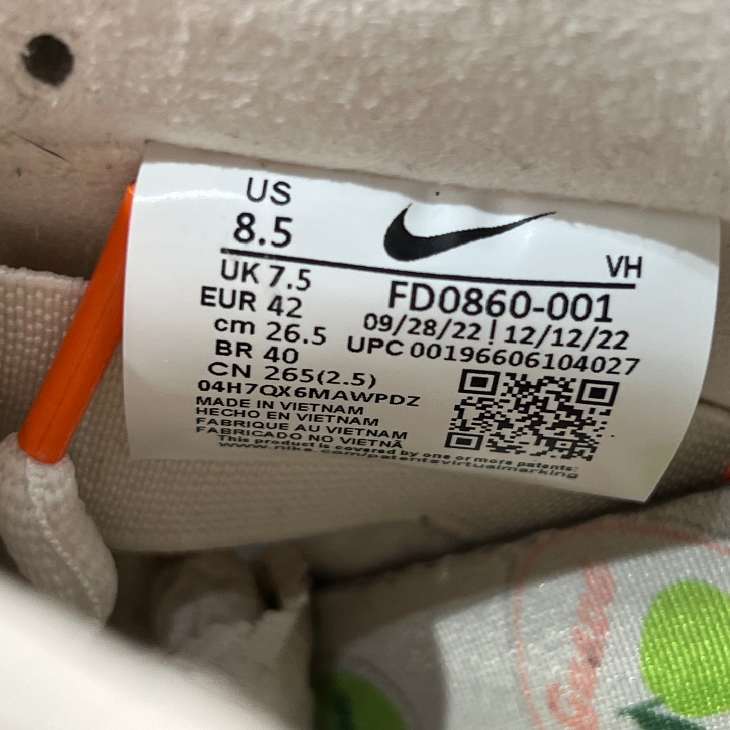 Nike SB Dunk Low Jarritos (2023) Size 8.5 USED S18915
