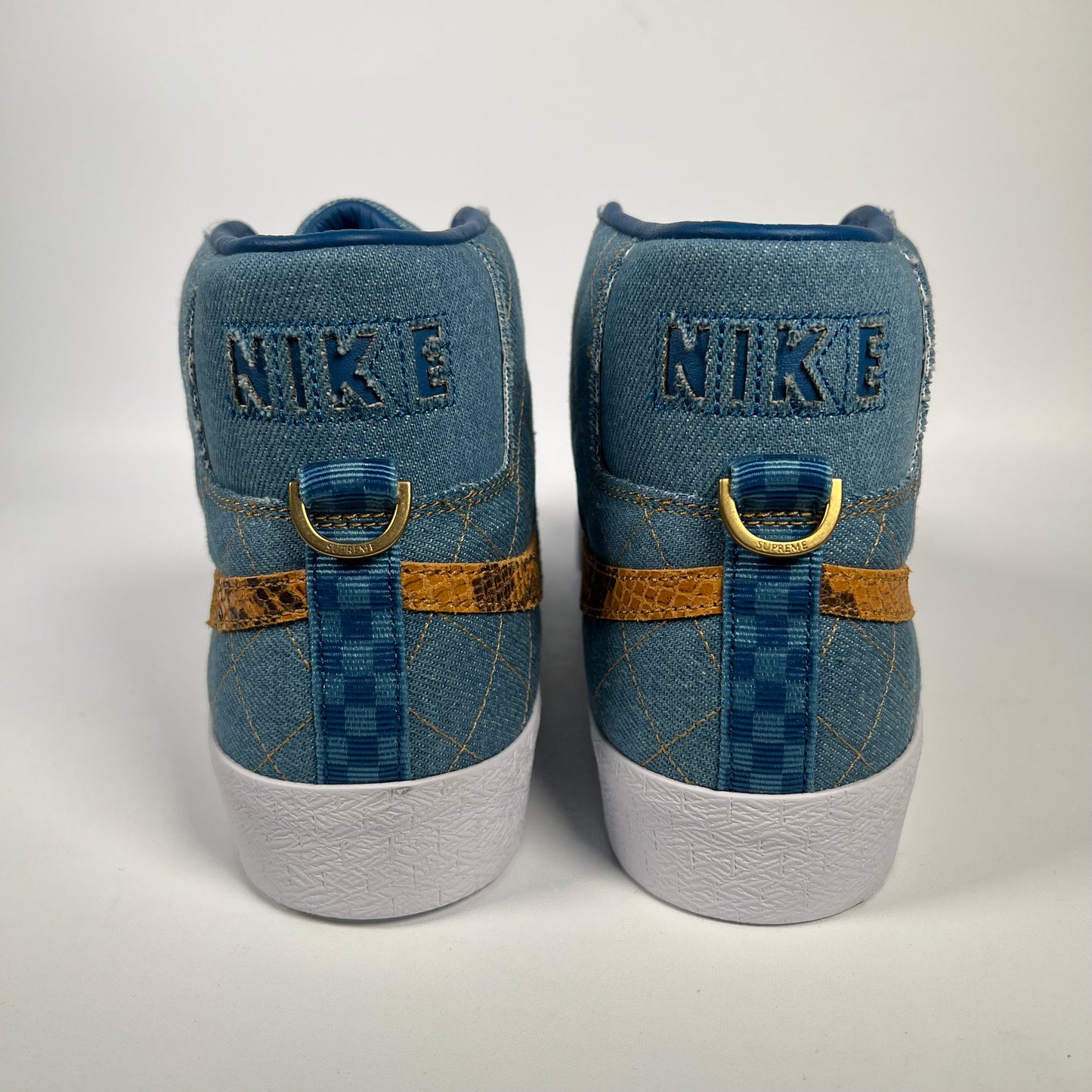 Nike SB Blazer Supreme Denim (2022) Size 9.5 NEW s17963