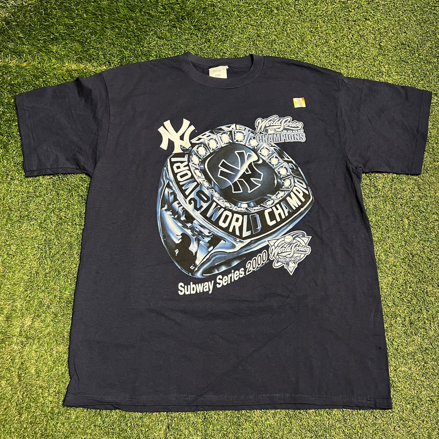 2000 Yankees World Champions Ring Navy Blue Tee Size Large NEW v16428