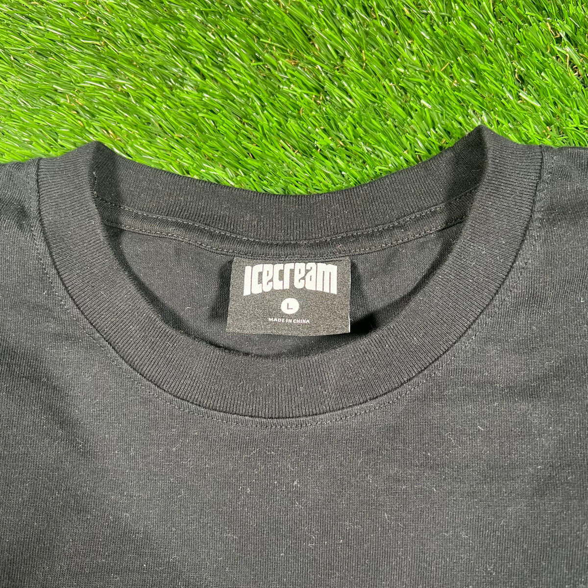 IceCream Black "icecream O'Clock" Tee Size Large USED x16110