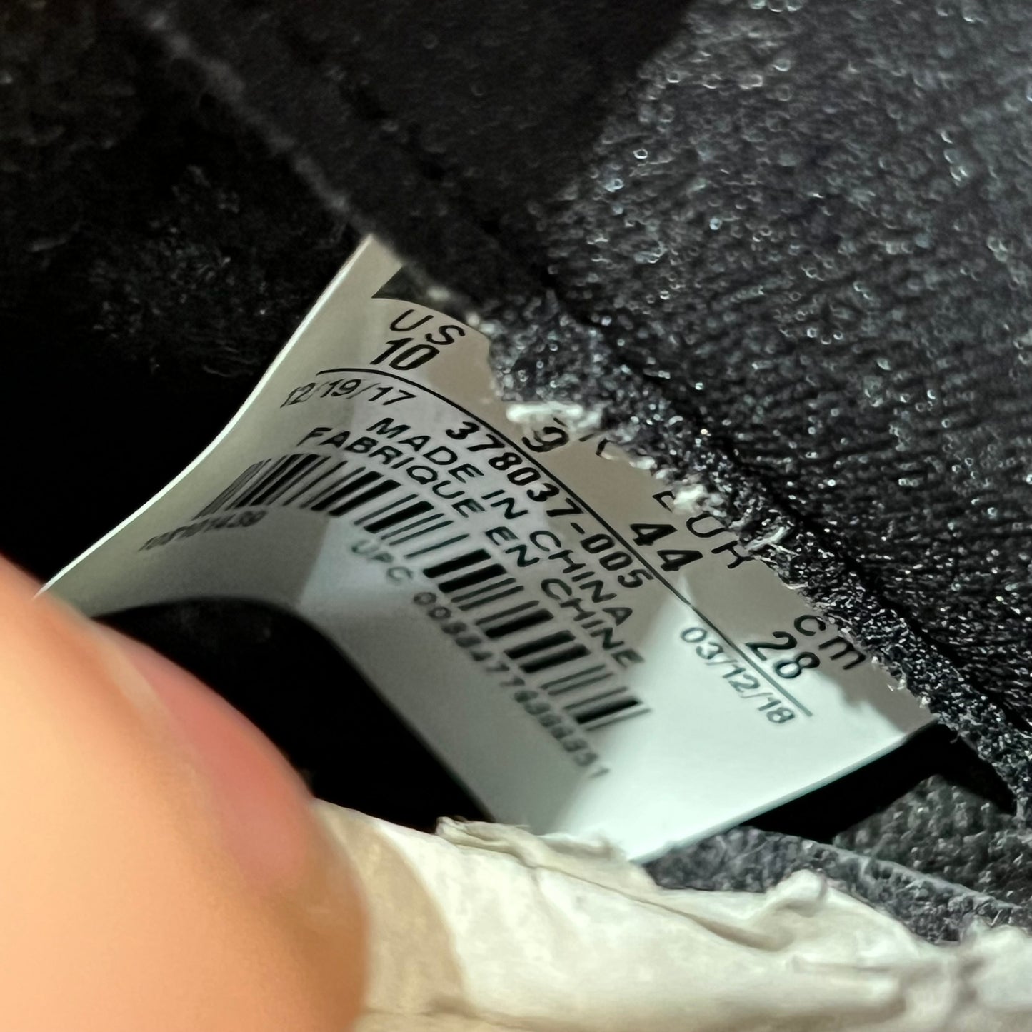 Jordan 11 Cap and Gown (2018) Size 10 USED s21196