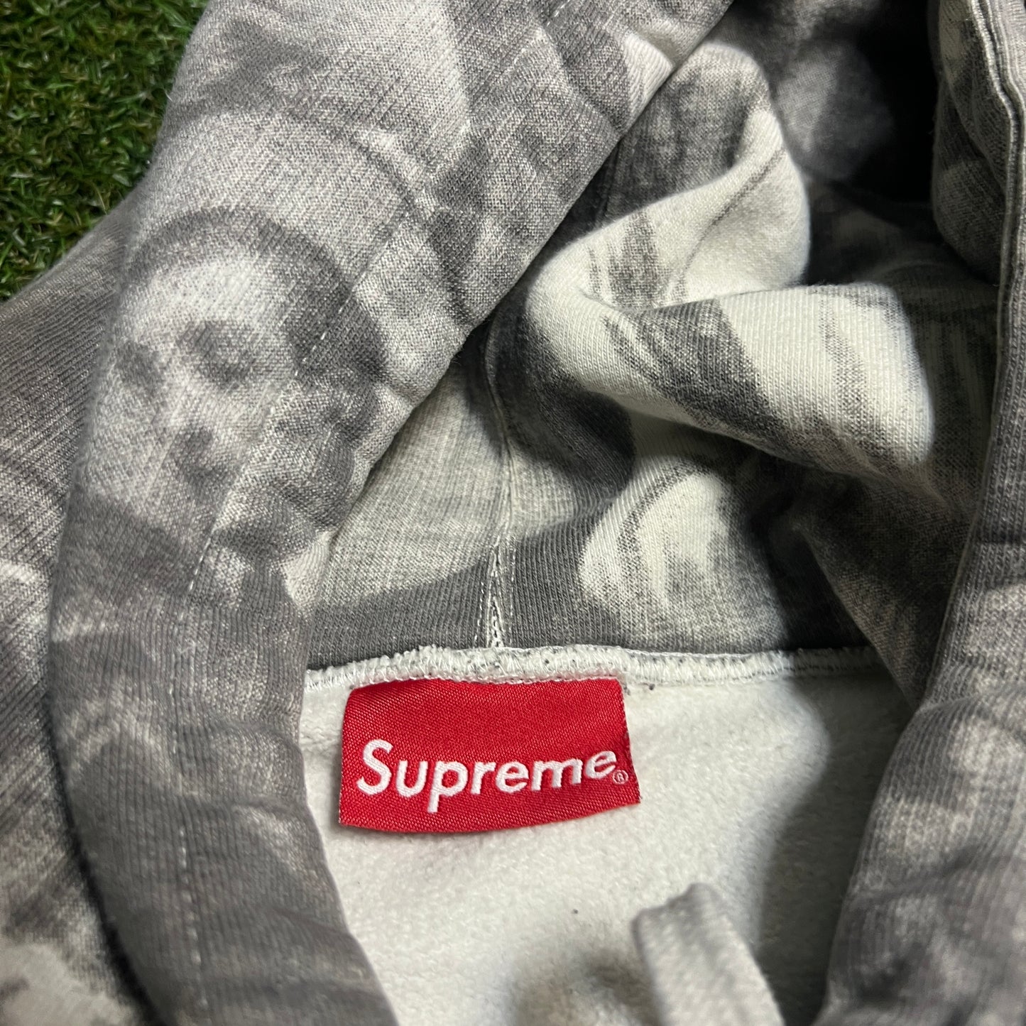 Supreme Jesus and Mary 2018 Grey Hoodie Size Large USED x13521