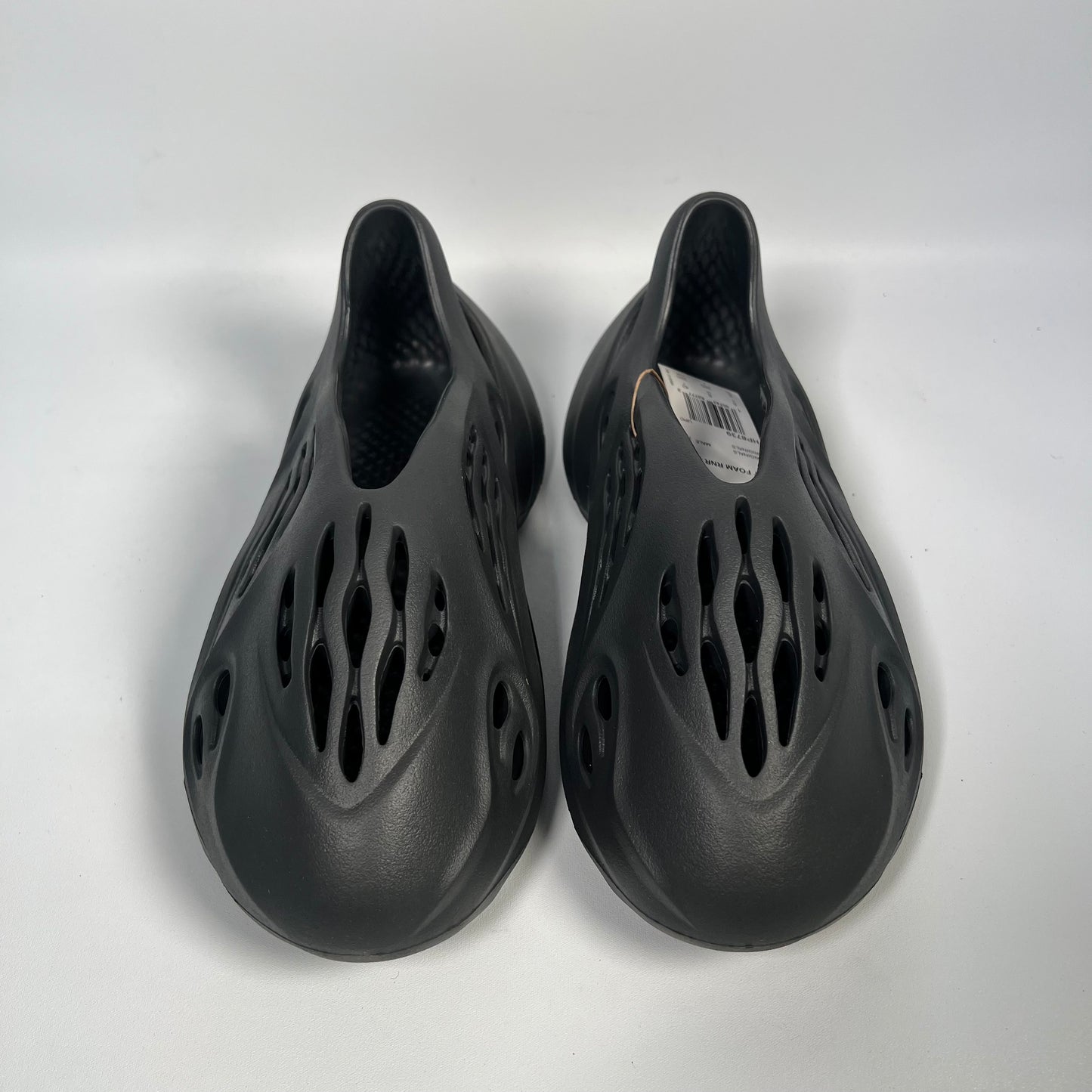Yeezy Foam Runner Onyx (2024) Size 8 NEW s17780