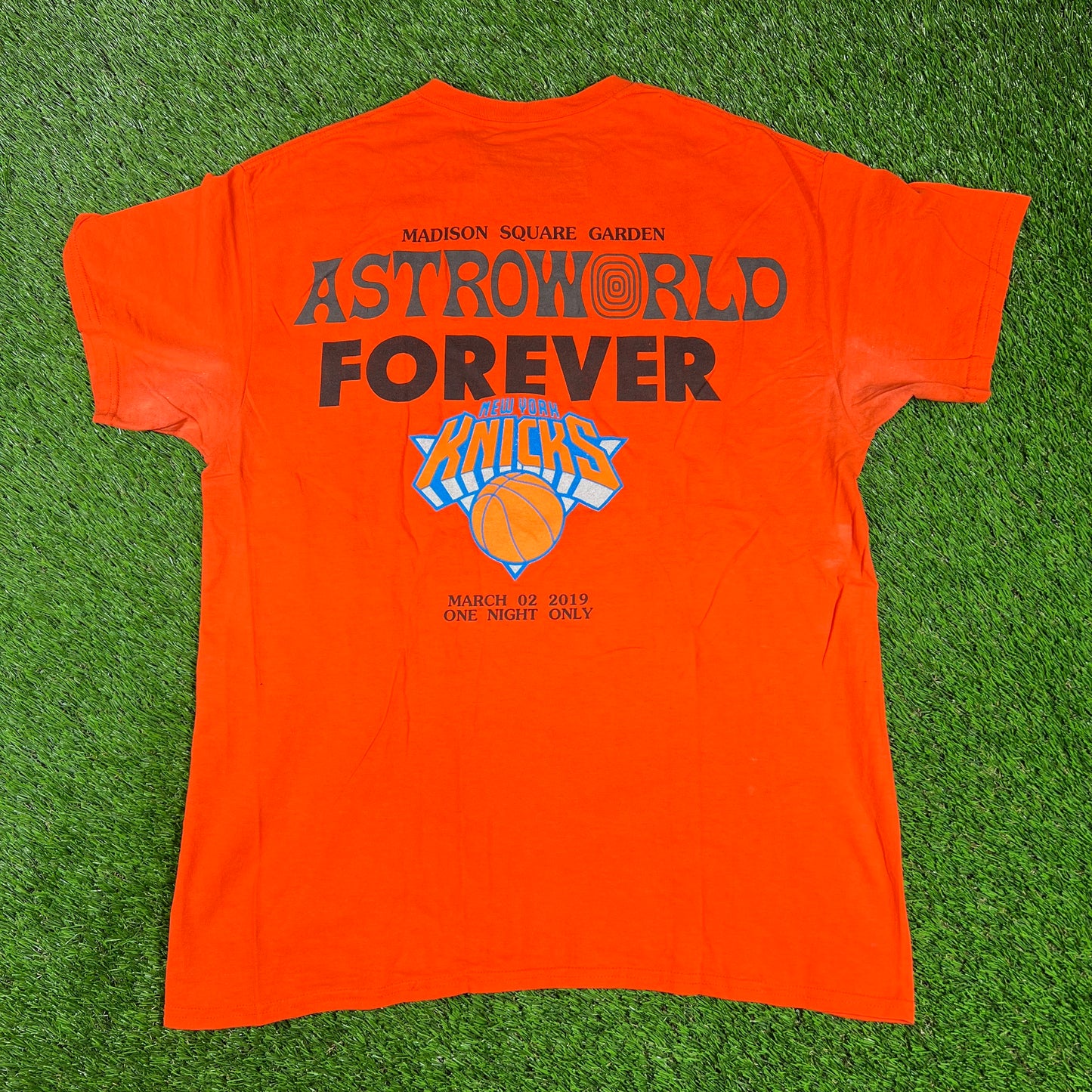 Travis Scott Astroworld Orange Knicks Tee Size Medium USED x14496