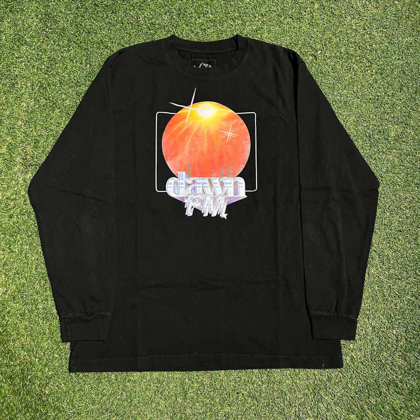XO The Weeknd Dawn FM Red Circle Black Longsleeve Size Large USED x13600