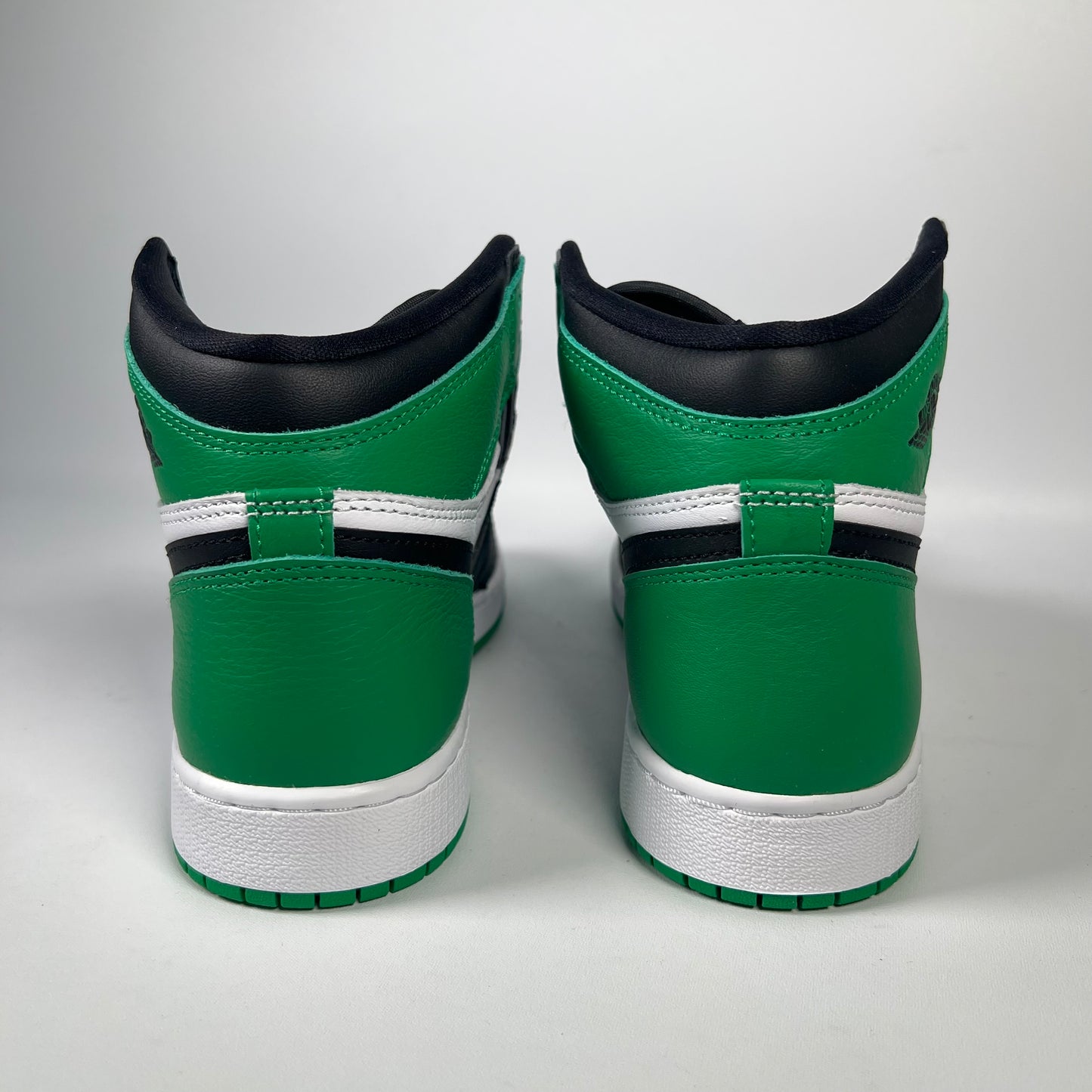 Jordan 1 High Lucky Green (2023) Size 7y NEW s18339