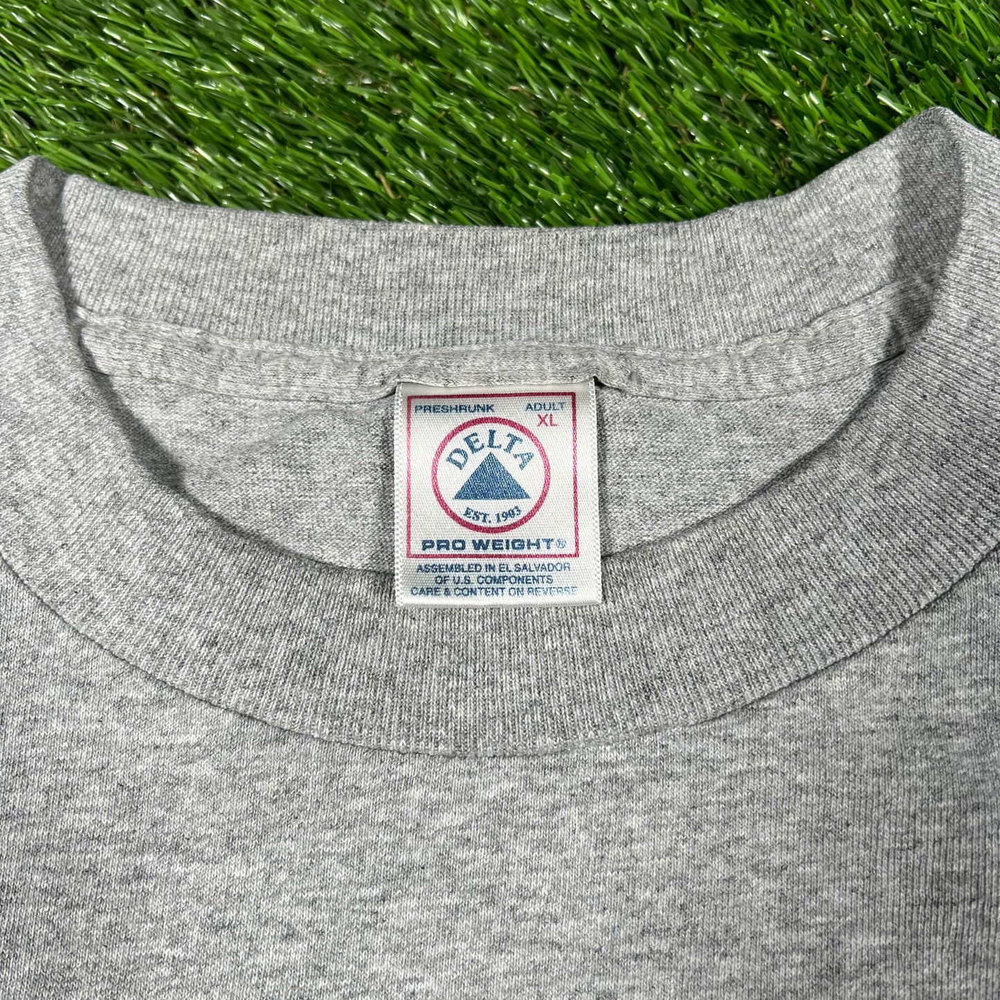 Y2K Coors Light Grey Silver Bullet Tee Size XL USED v17275