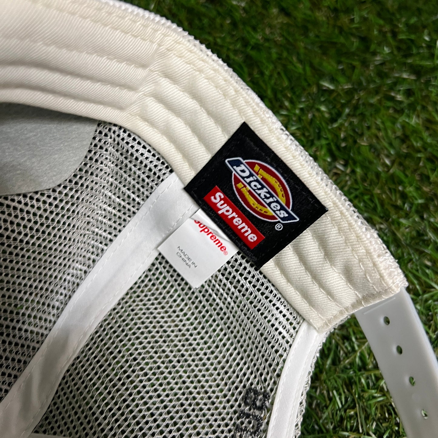 Supreme x Dickies White Corduroy Trucker Hat NEW x14192