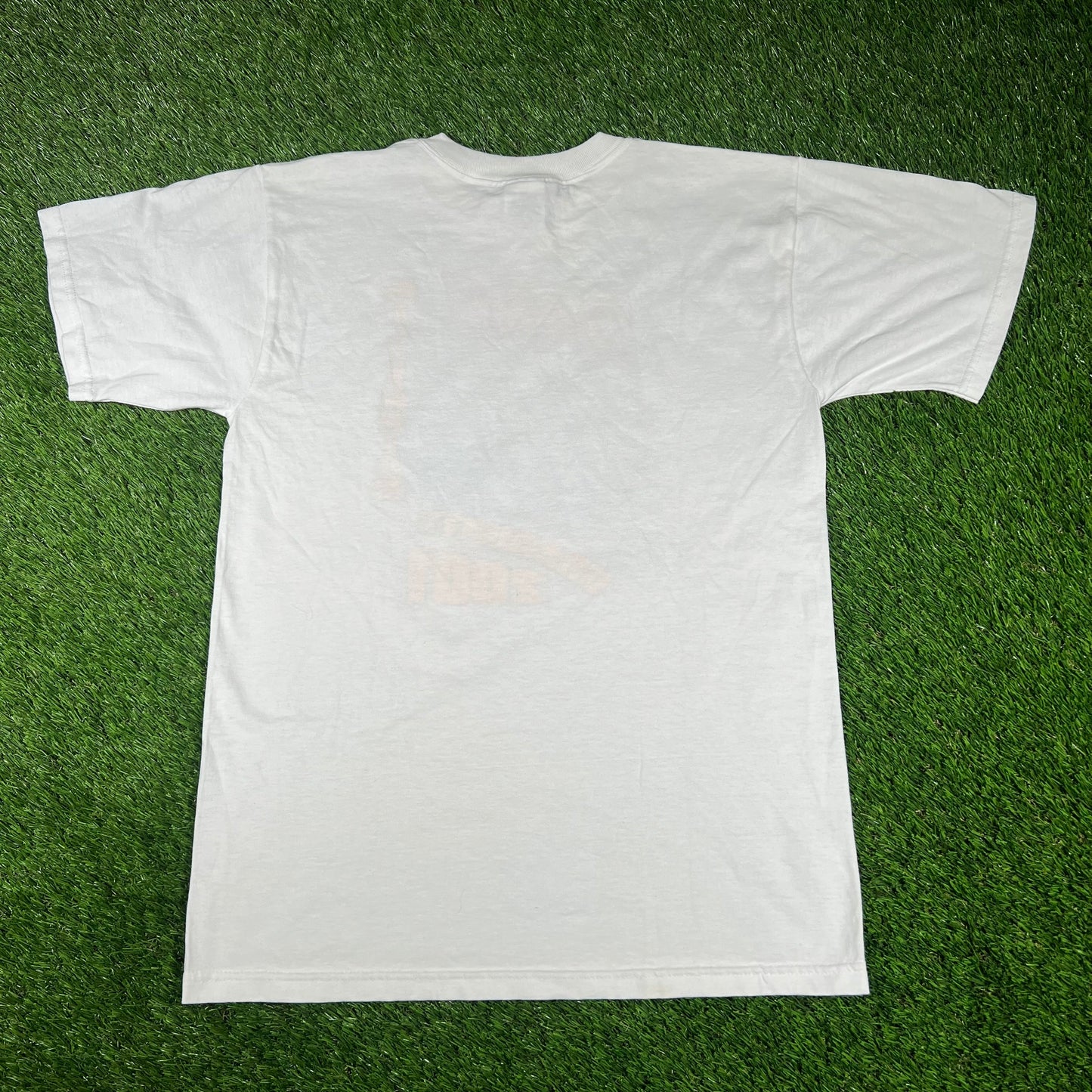 2001 Dare Millennium Graduate White Tee Size Medium USED v16774