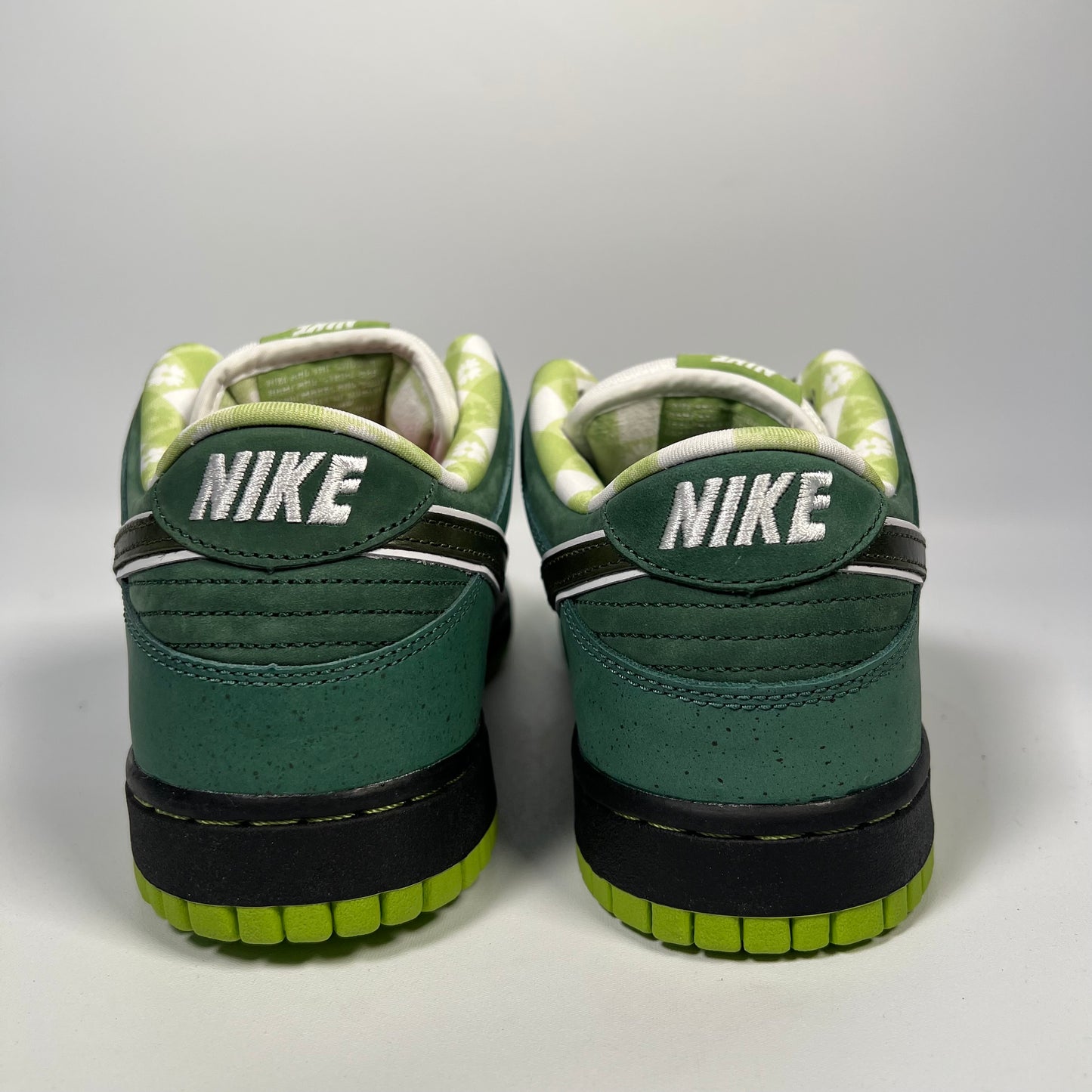 Nike SB Dunk Low Green Lobster (2018) Size 9 NEW s17795