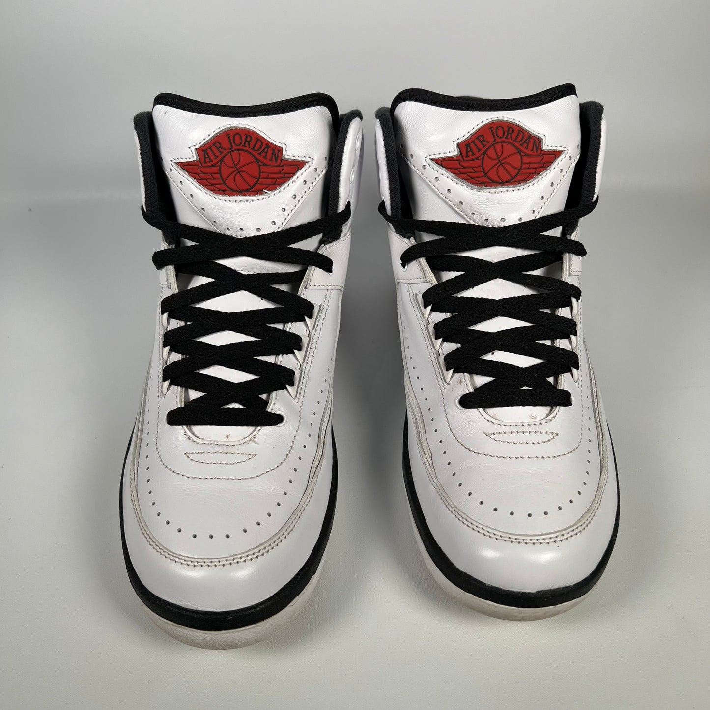 Jordan 2 Chicago (2022) Size 9.5 USED s17978