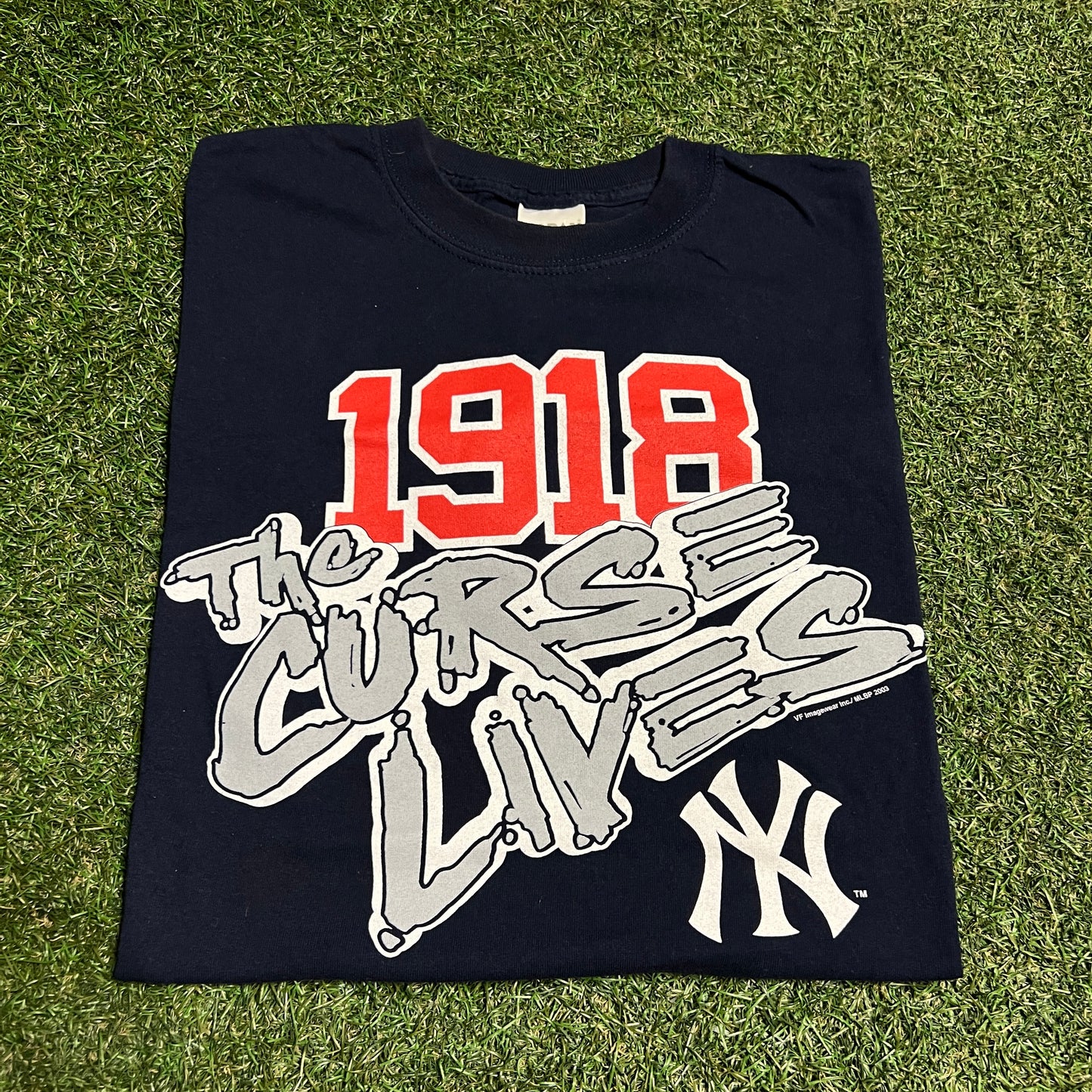 2003 Yankees The Curse Lives Navy Blue Tee Size Medium USED v16493