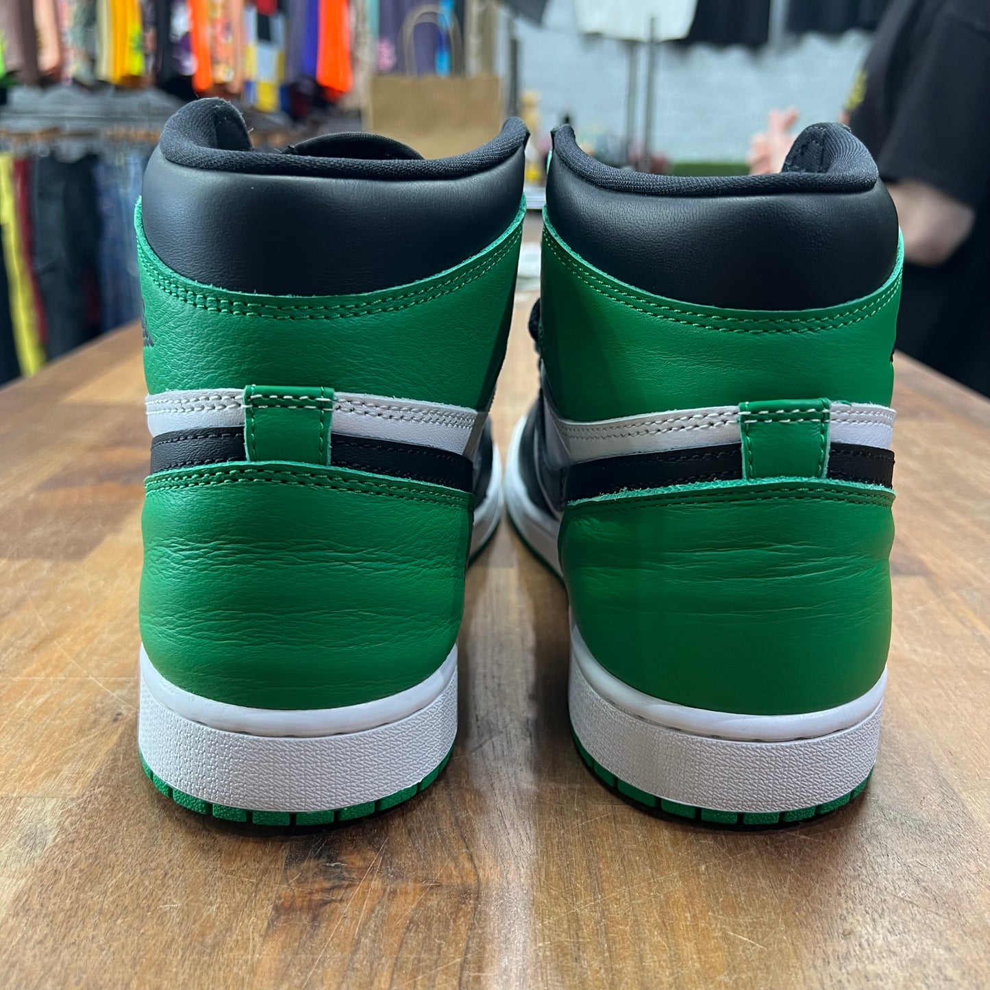 Jordan 1 High Lucky Green Size 10.5 USED s17164