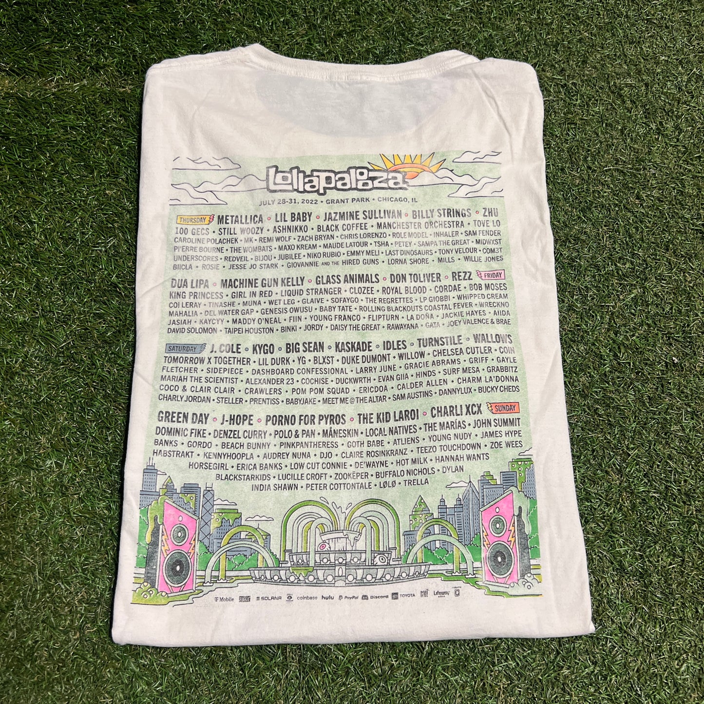 2022 Lollapalooza Double Sided White Festival Tee Size Large USED v16308