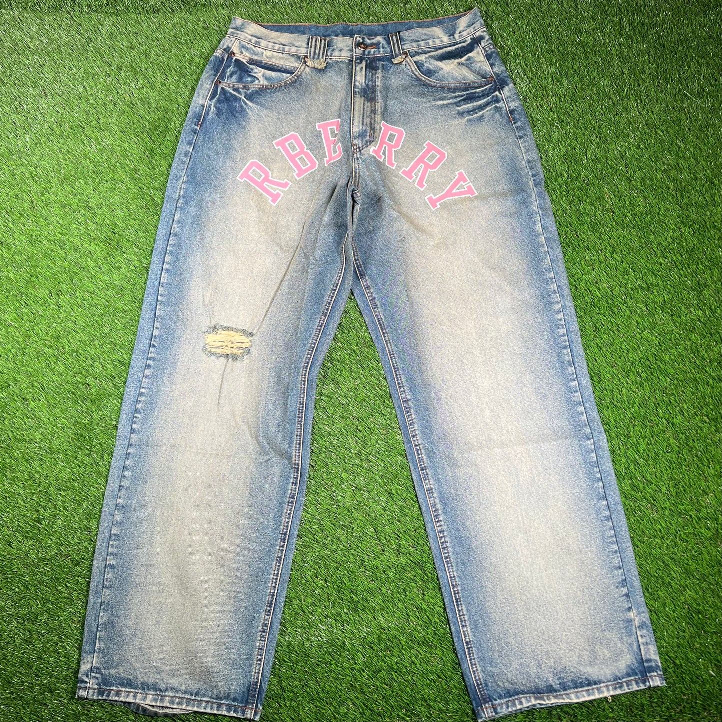GV Gallery Rasperry Pink Spellout Acid Washed Jeans Size Medium NEW x14953
