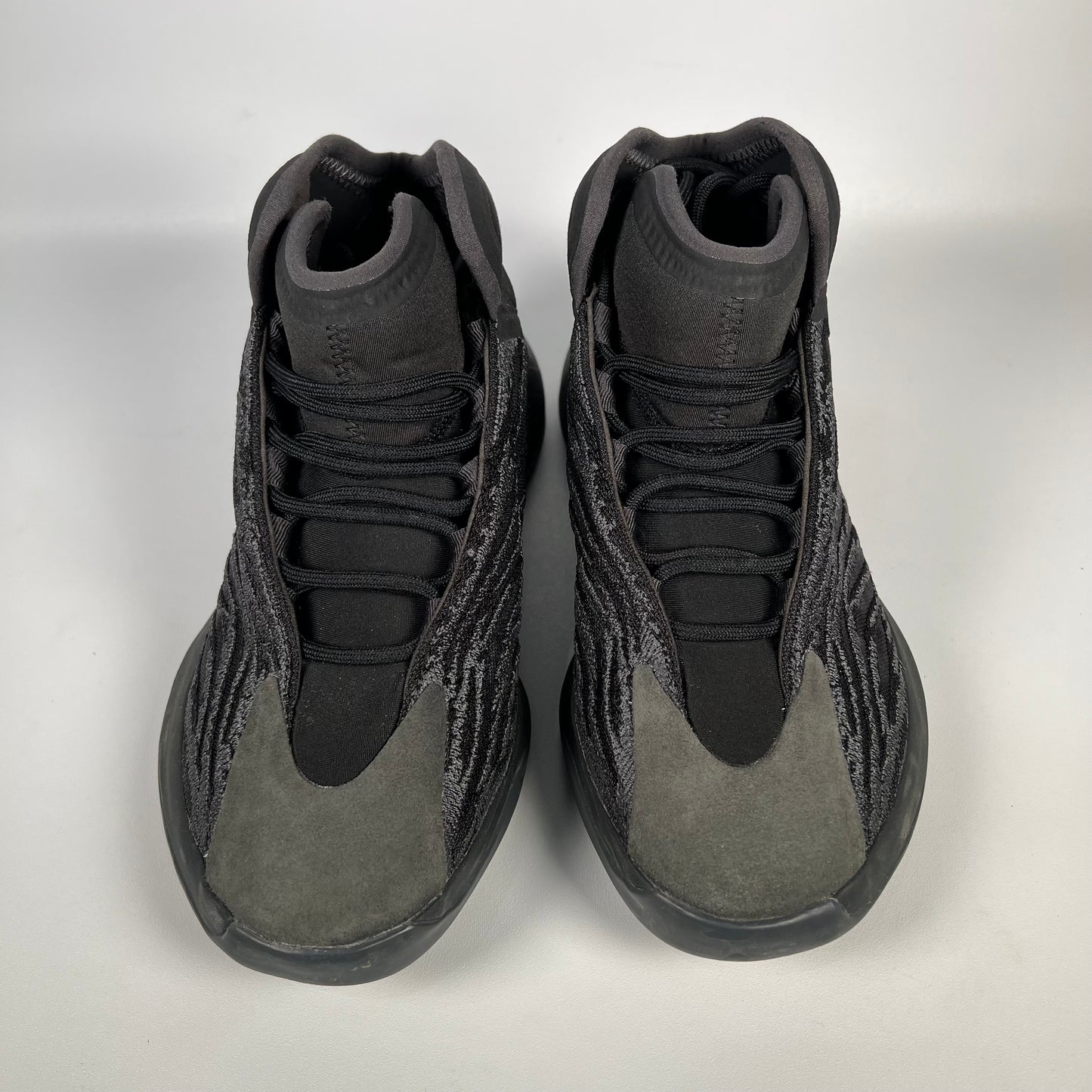 Adidas Yeezy Quantum Onyx (2021) Size 9 USED s18003